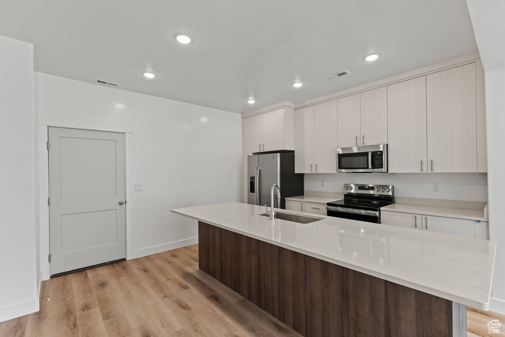 Nibley, UT 84321,3400 S 1010 W