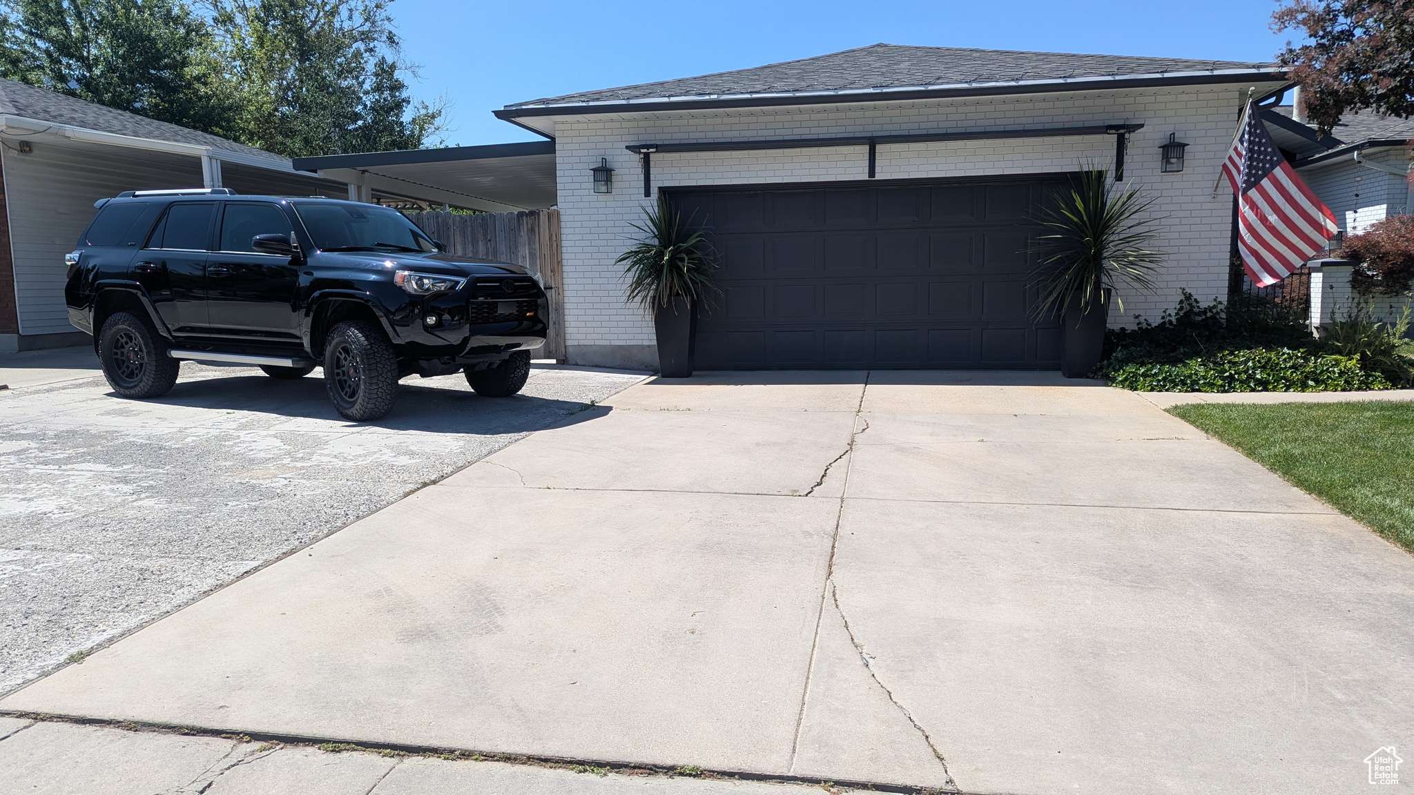 Sandy, UT 84092,1584 E PETUNIA WAY