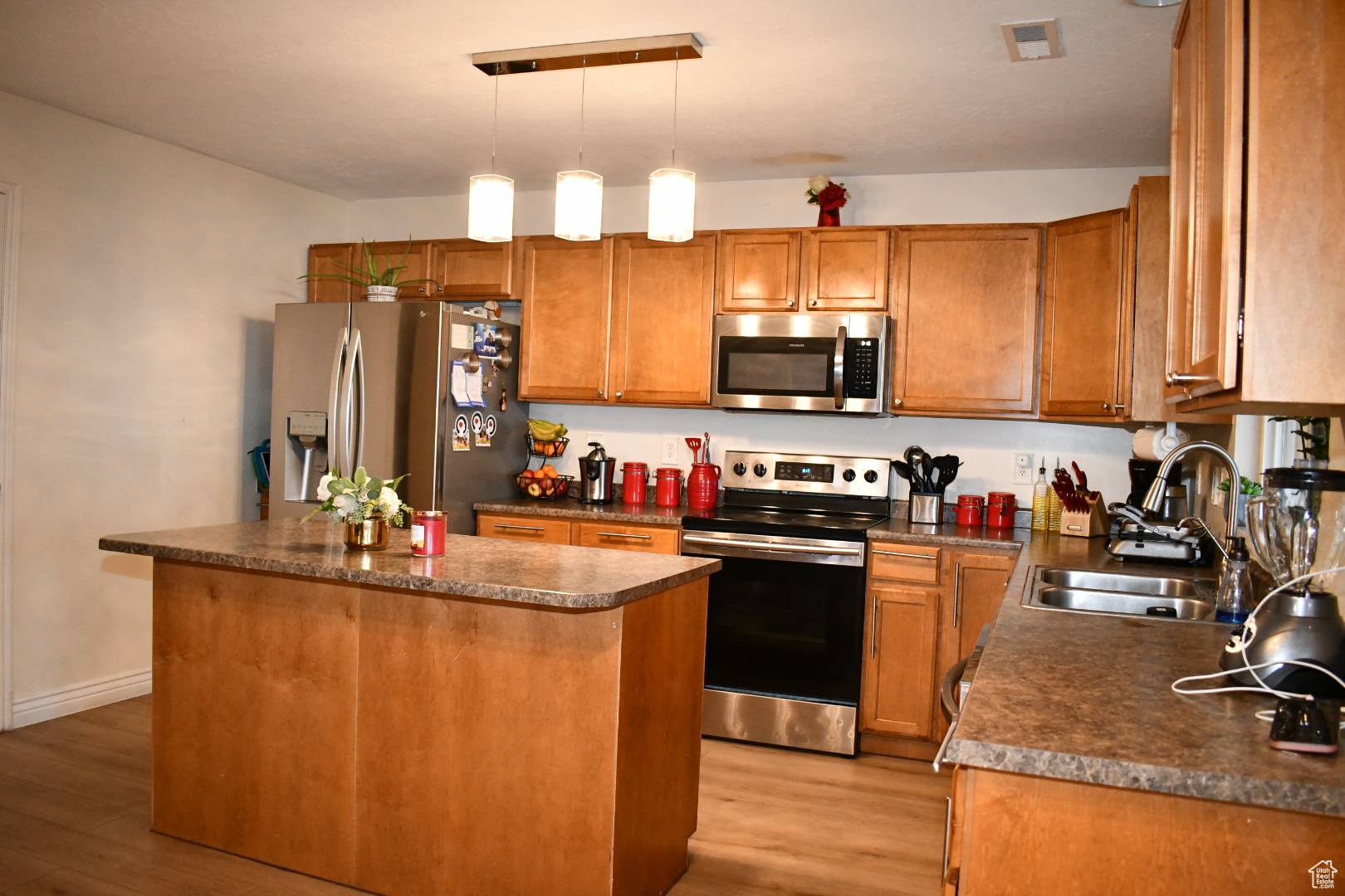 North Salt Lake, UT 84054,148 WALTON CT