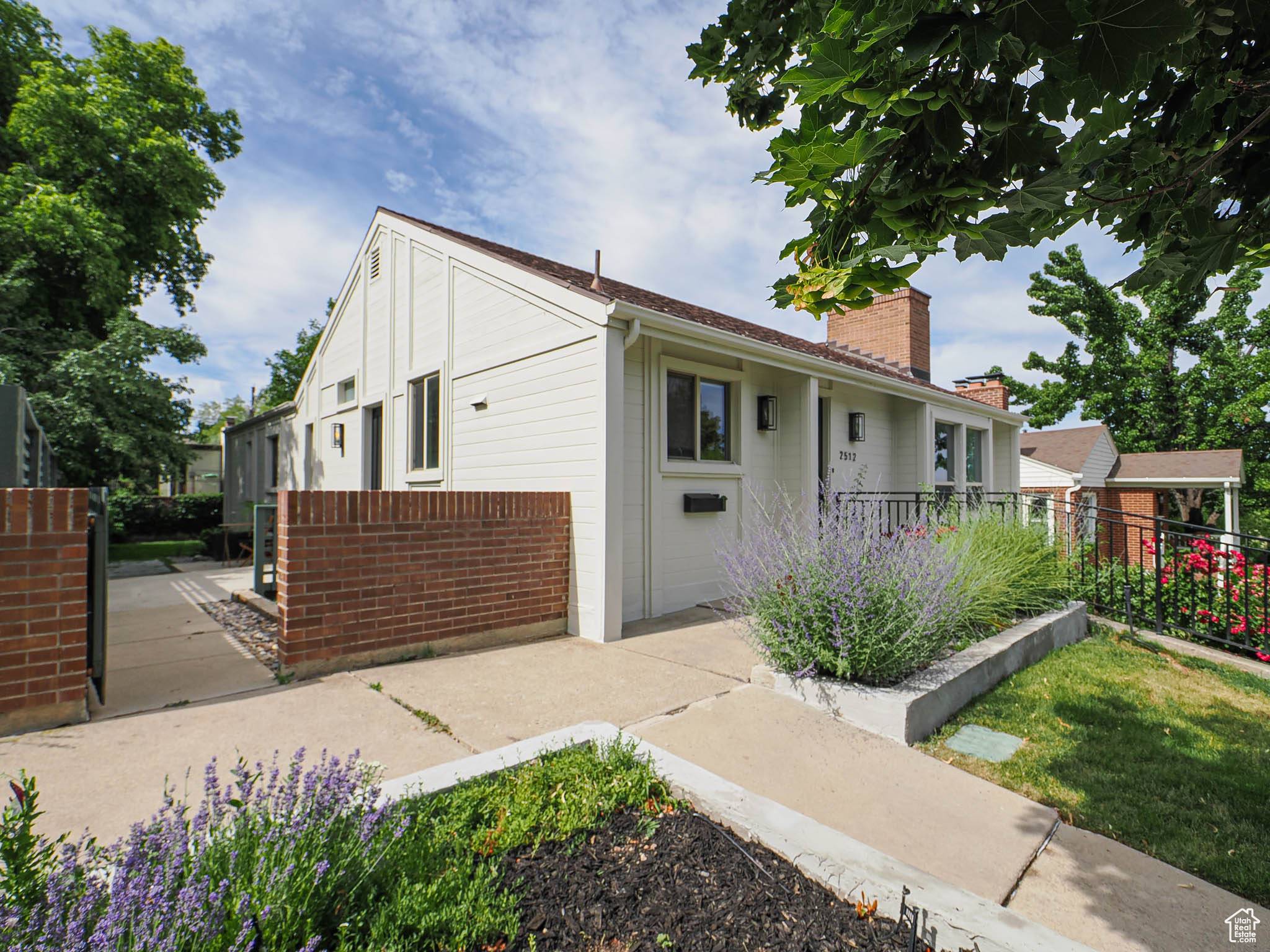 Salt Lake City, UT 84108,2512 E REDONDO AVE S
