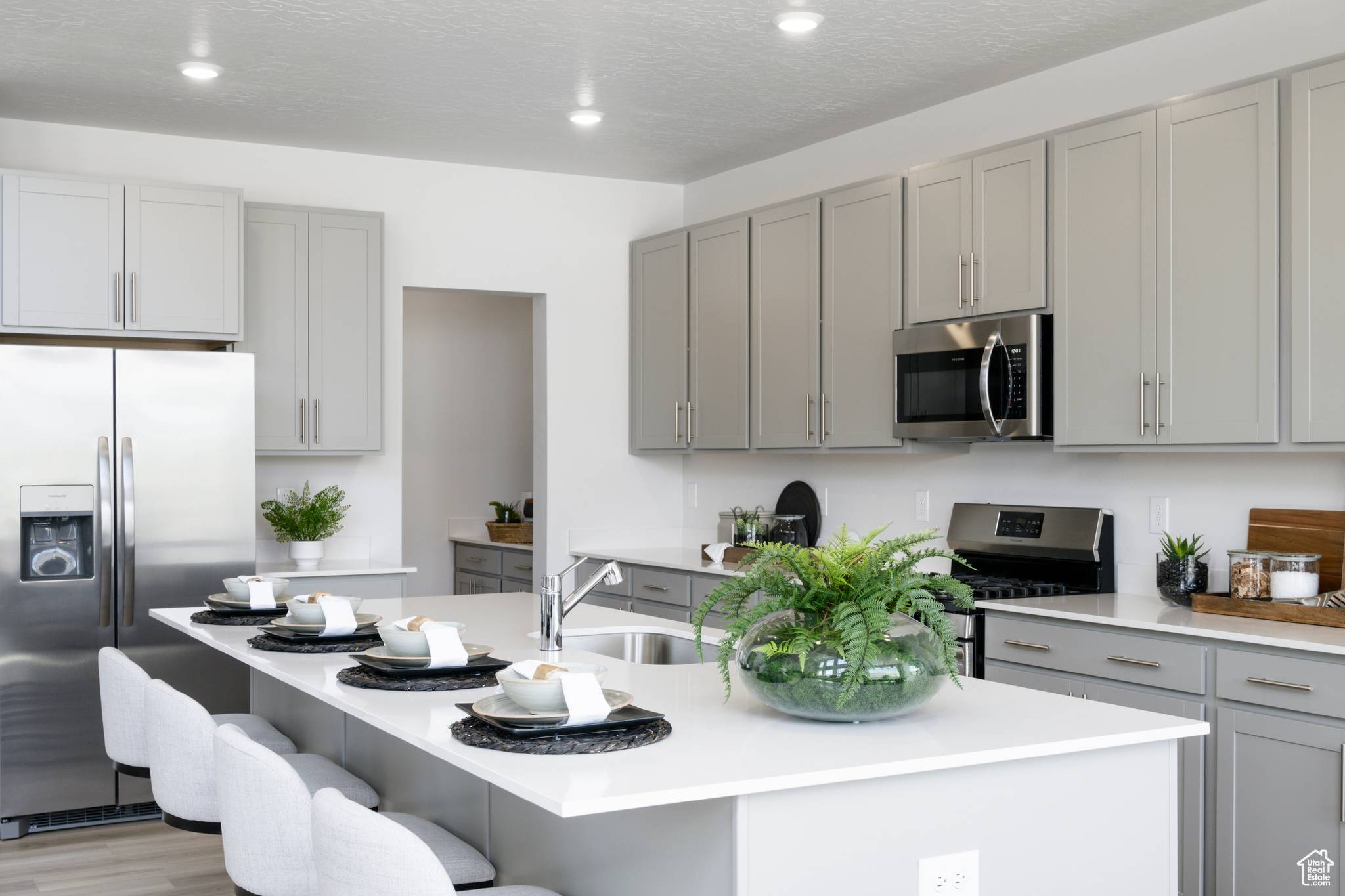 Saratoga Springs, UT 84045,1151 W GLAMBERT LN S #137