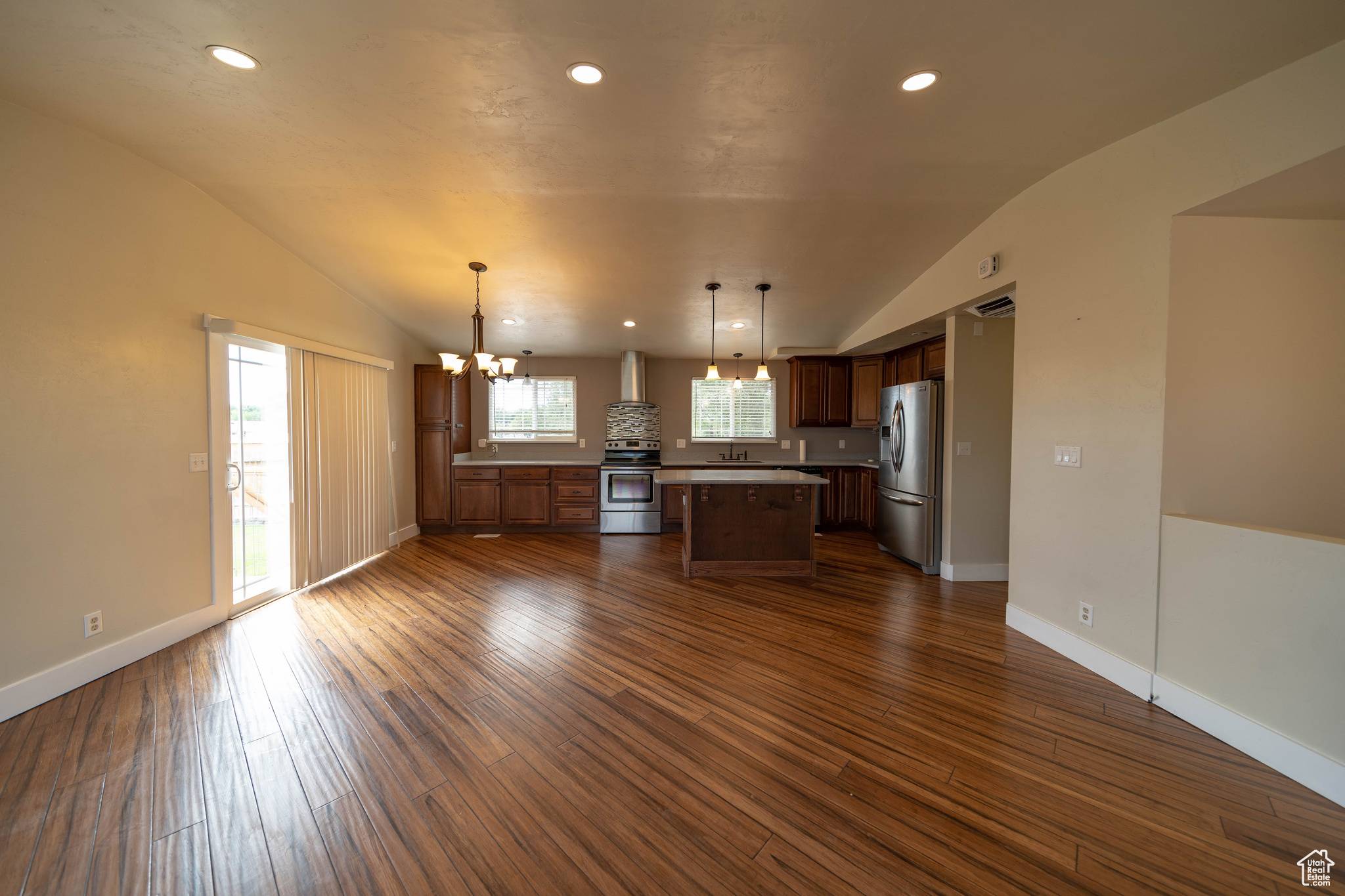 Price, UT 84501,685 W 2550 S