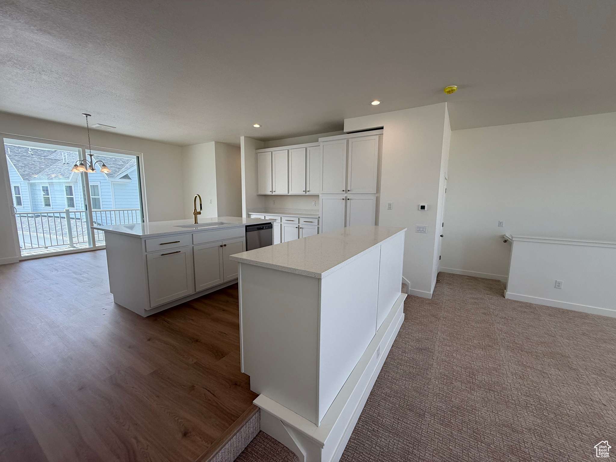 South Jordan, UT 84009,6927 W SOUTH JORDAN PKWY