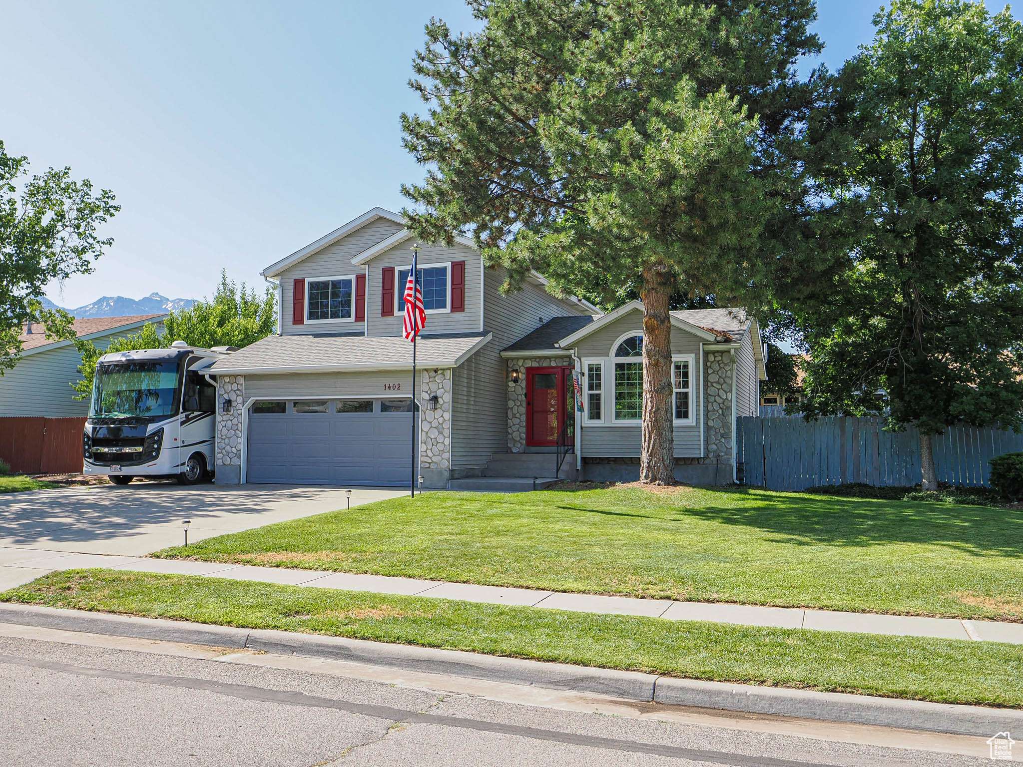 Sandy, UT 84093,1402 E VALLEY RIDGE DR S