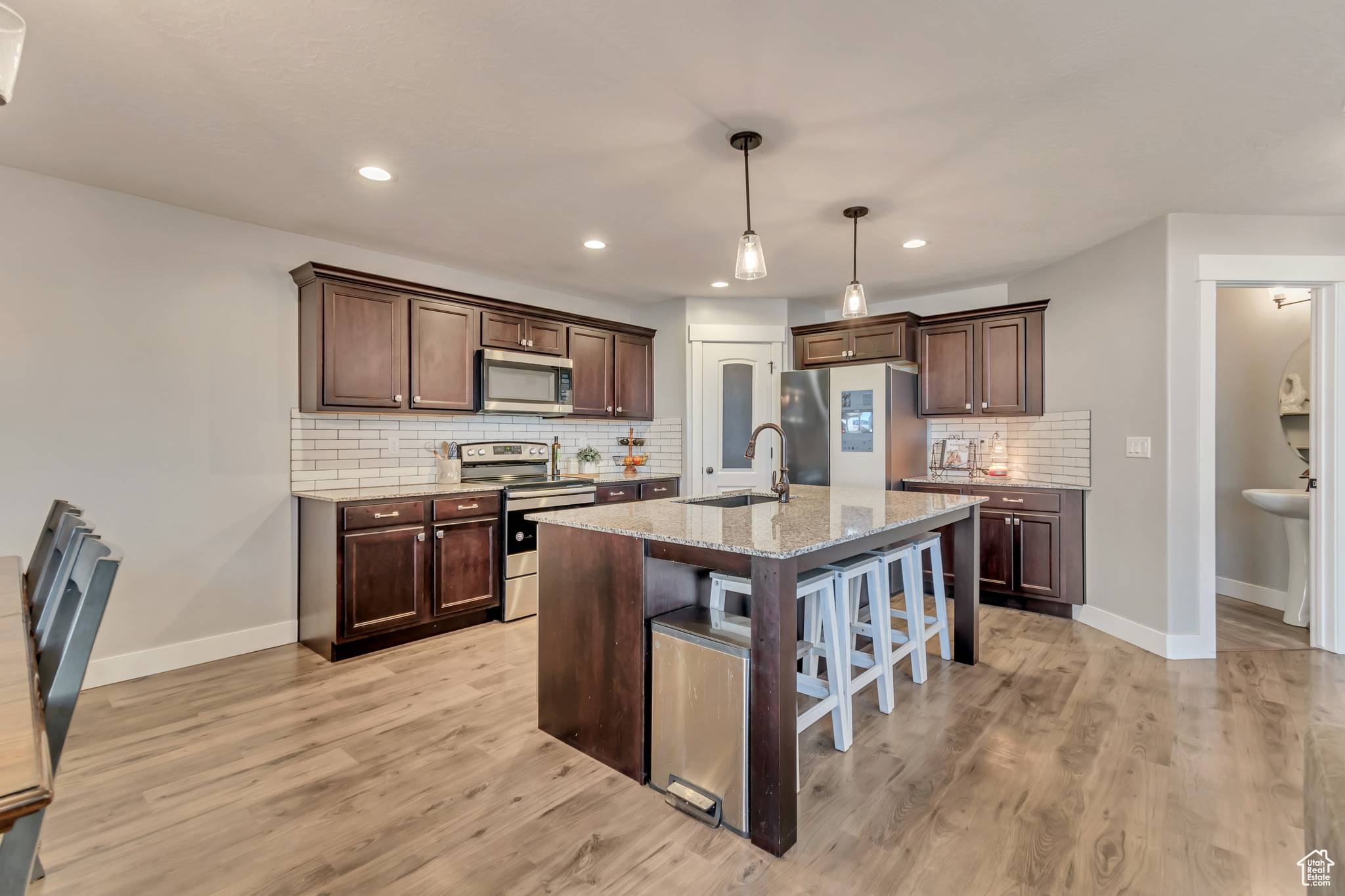 Saratoga Springs, UT 84045,1526 W STONE GATE DR