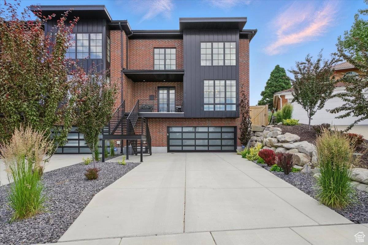 Salt Lake City, UT 84108,1059 S FOOTHILL DR