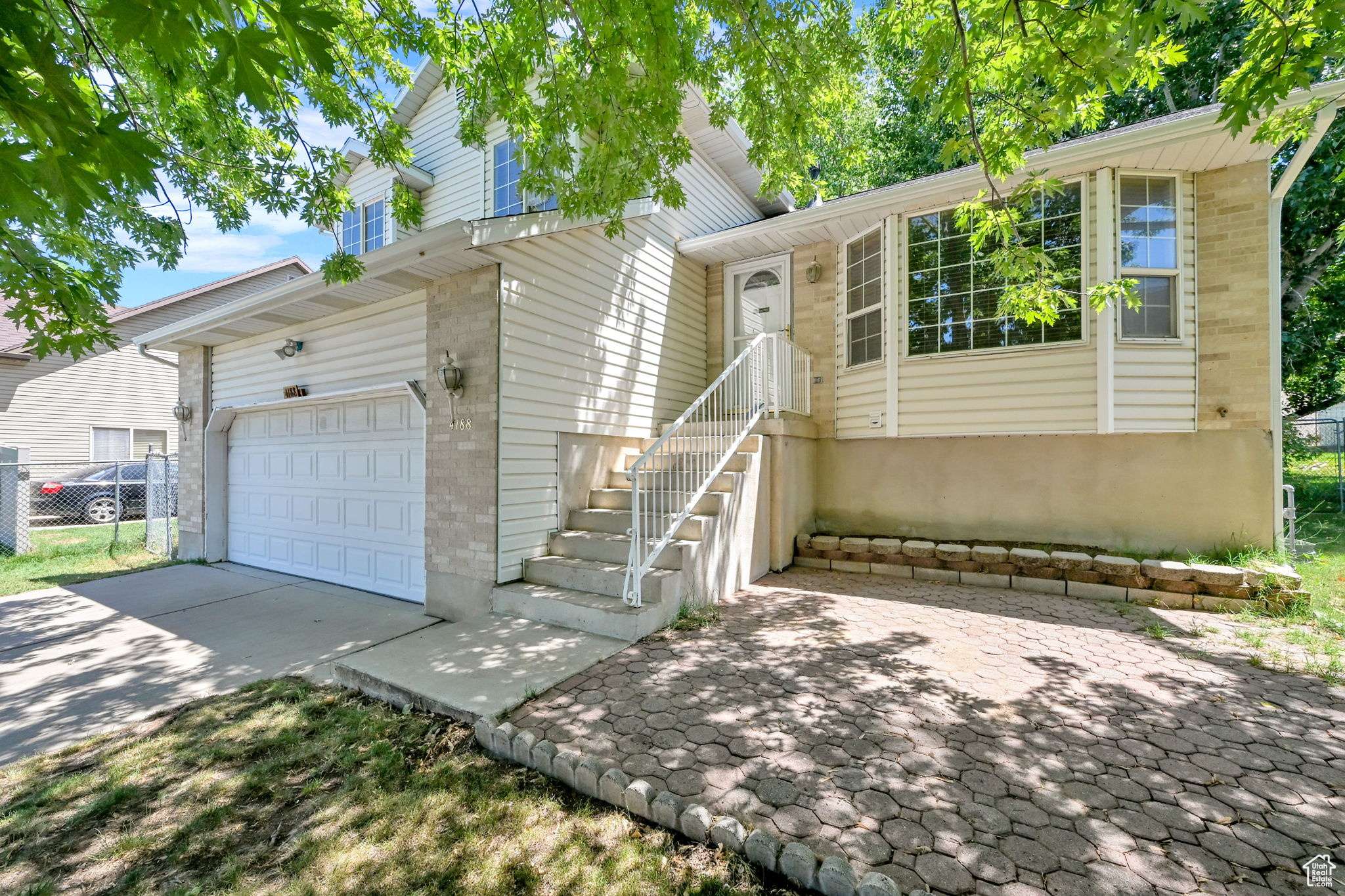Roy, UT 84067,4188 S 2725 W