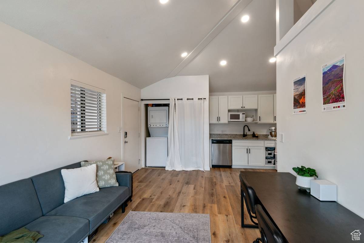 Provo, UT 84604,98 W 880 N #6