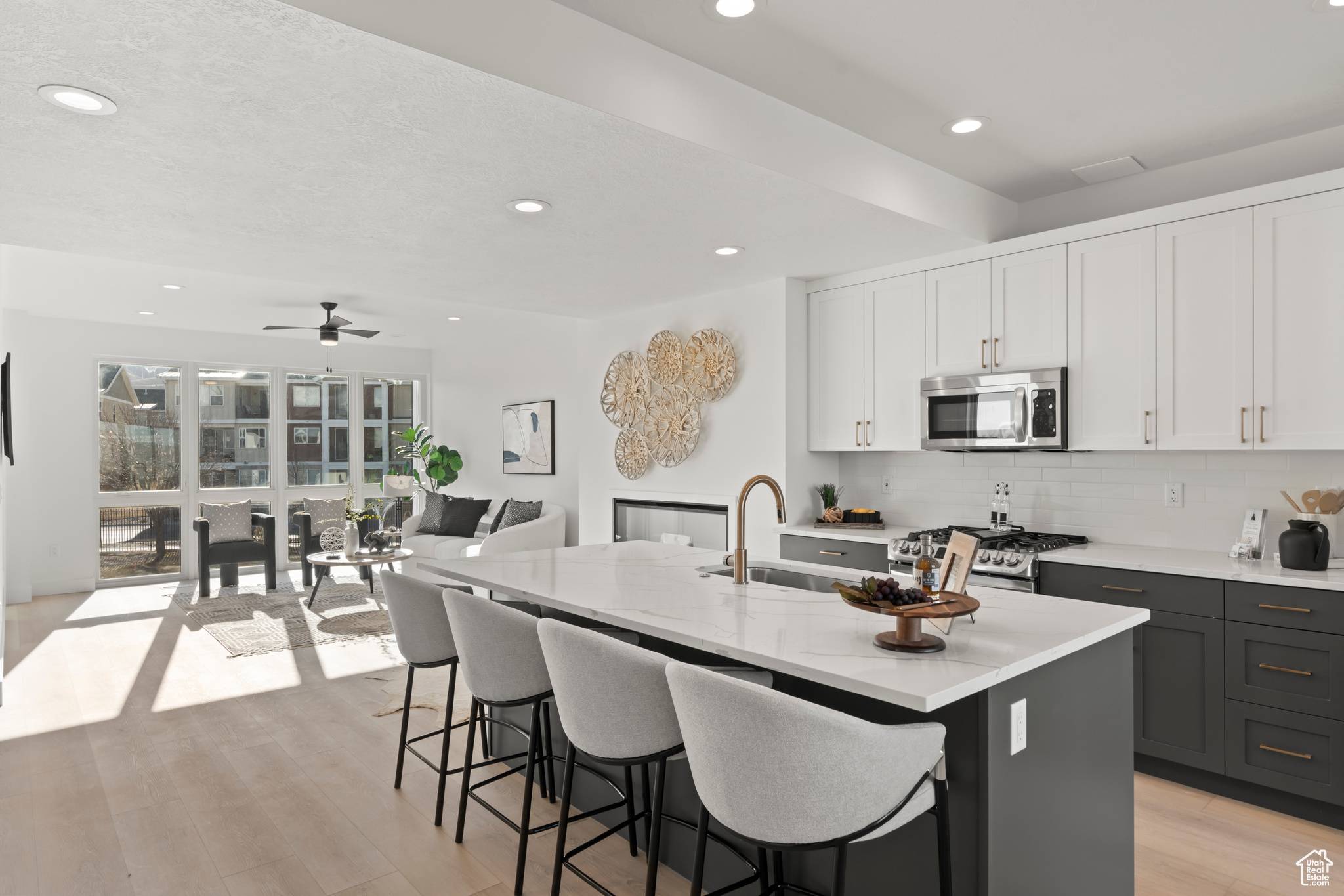 Saratoga Springs, UT 84045,103 E PALMER LN