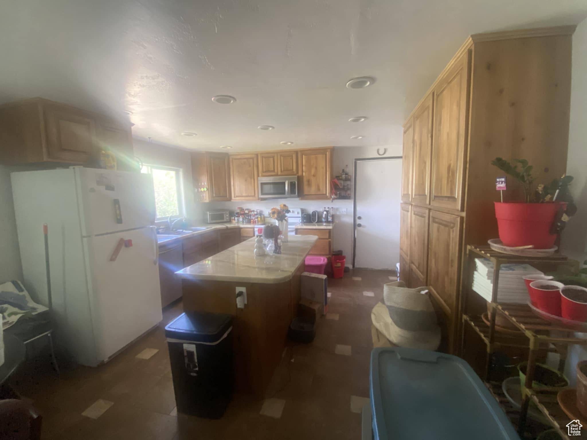 Duchesne, UT 84021,229 E 400 N