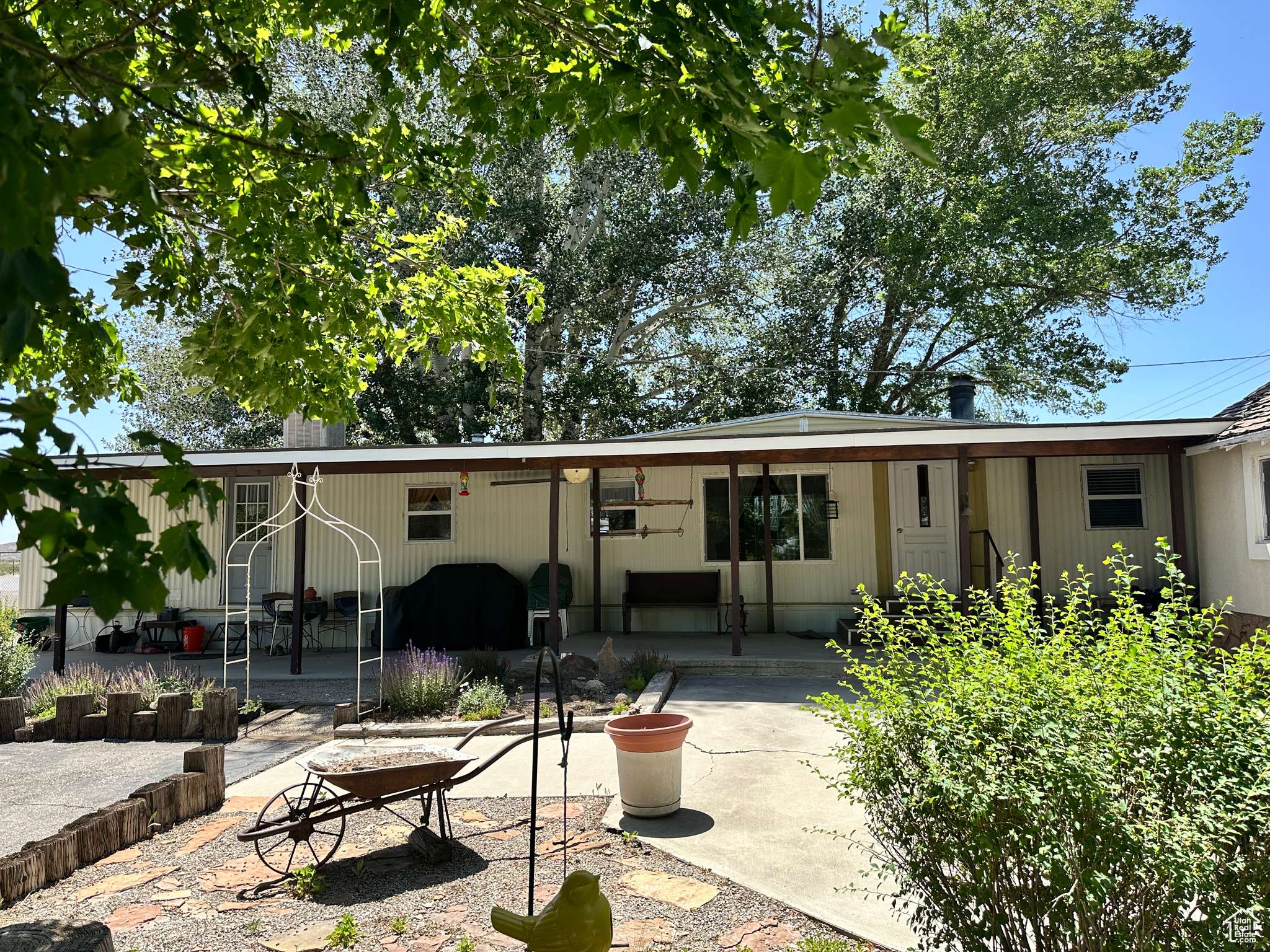 Wellington, UT 84542,1086 E MAIN ST