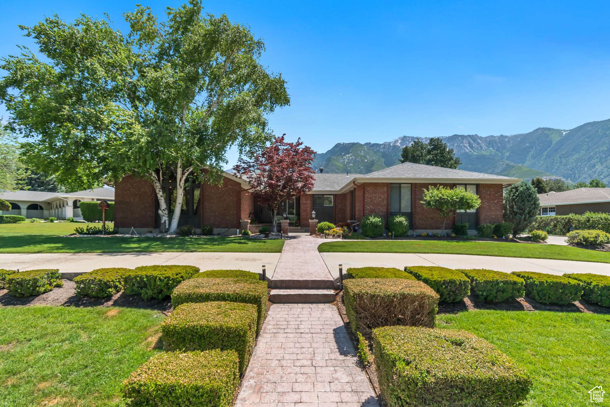 Sandy, UT 84092,27 ROLLINGWOOD LN