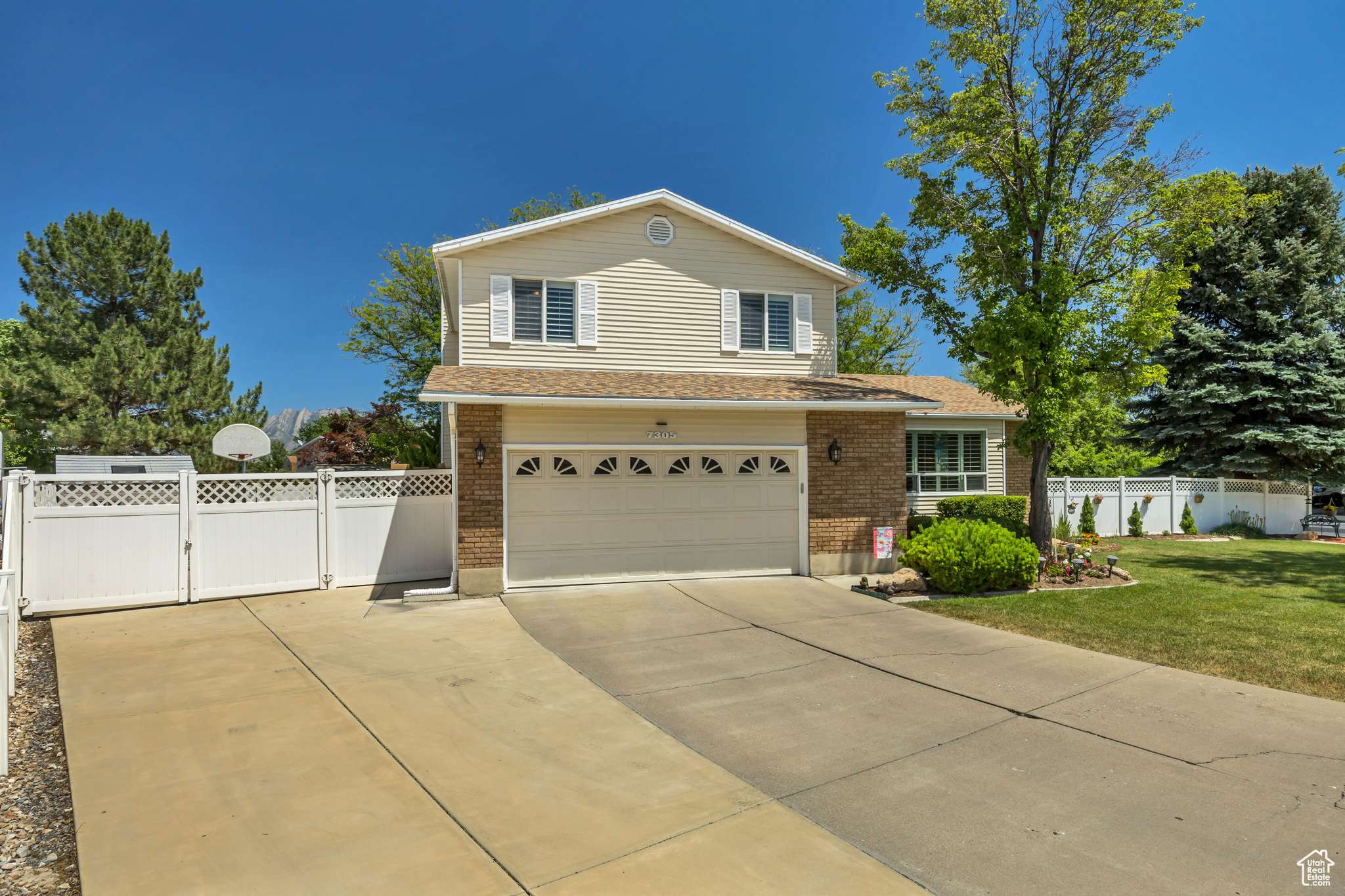 West Jordan, UT 84084,7305 S AUTUMN MEADOW CIR W
