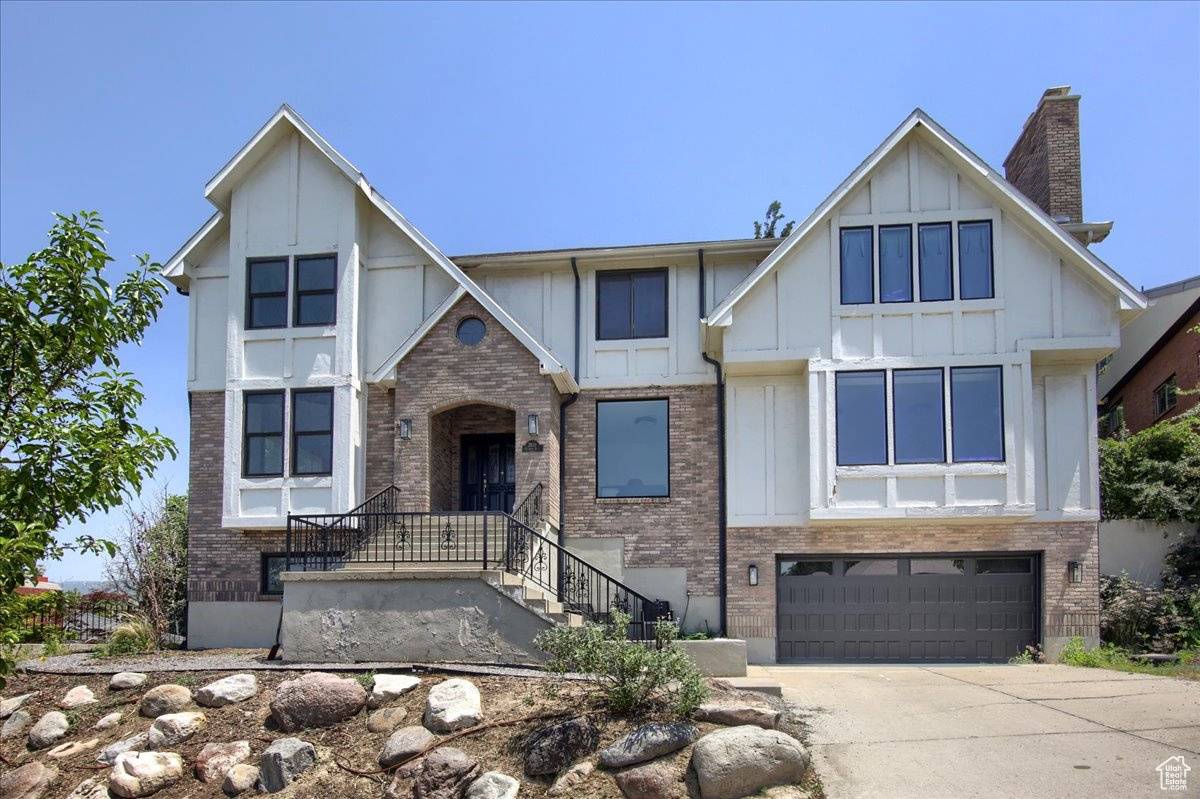 Bountiful, UT 84010,2839 S OAKWOOD DR