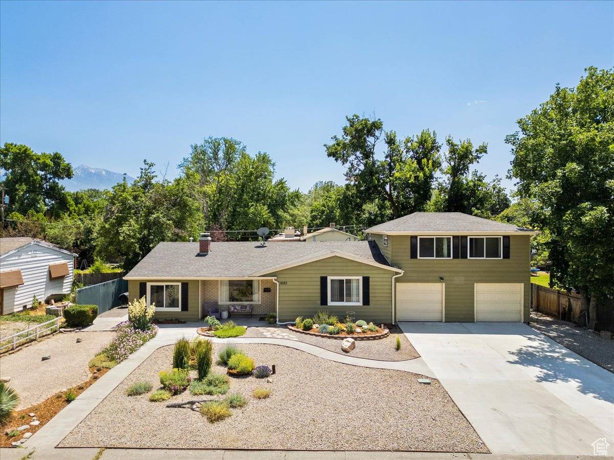 Holladay, UT 84117,1680 E FIELDCREST LN