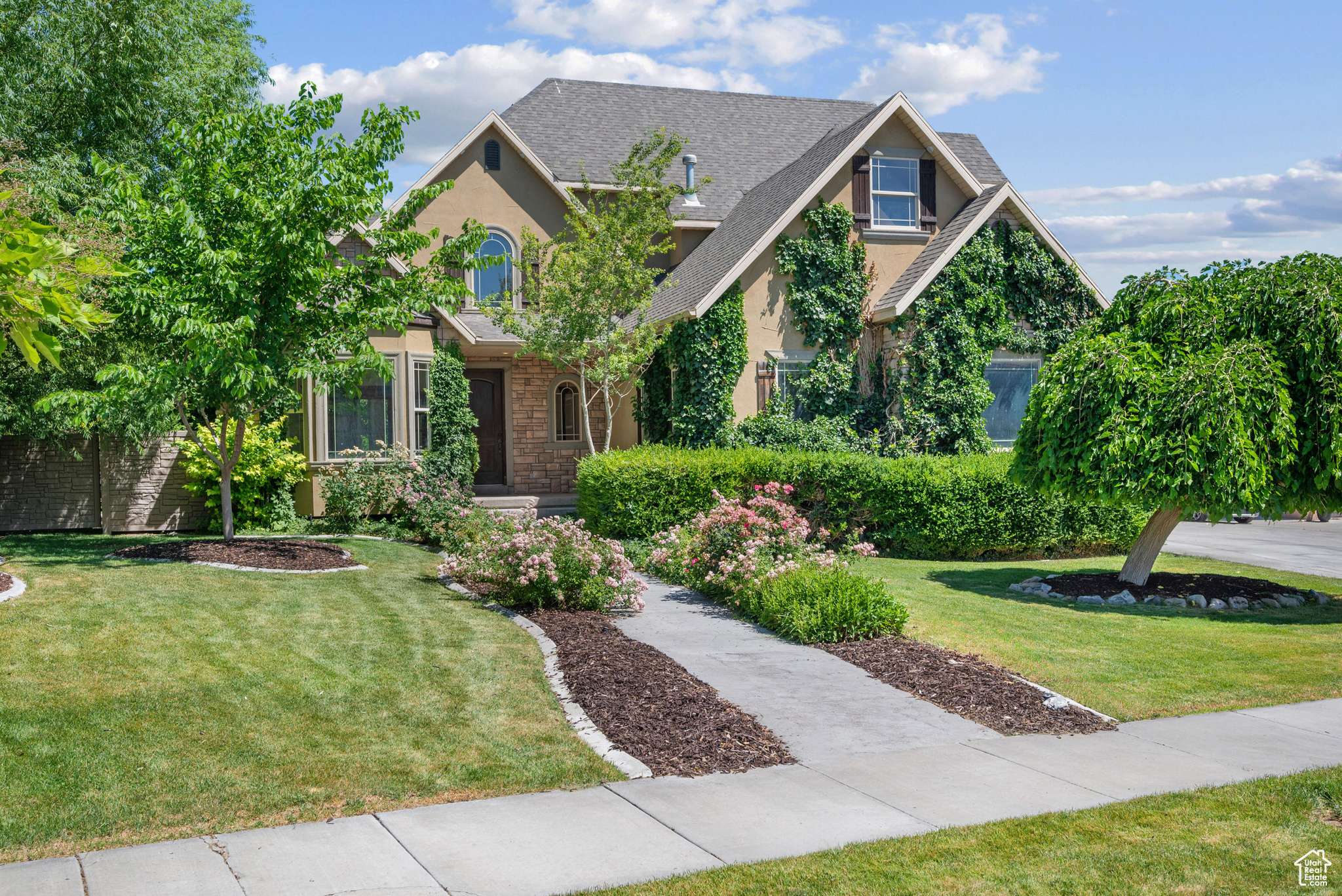 Saratoga Springs, UT 84045,228 E SKIPPER LN
