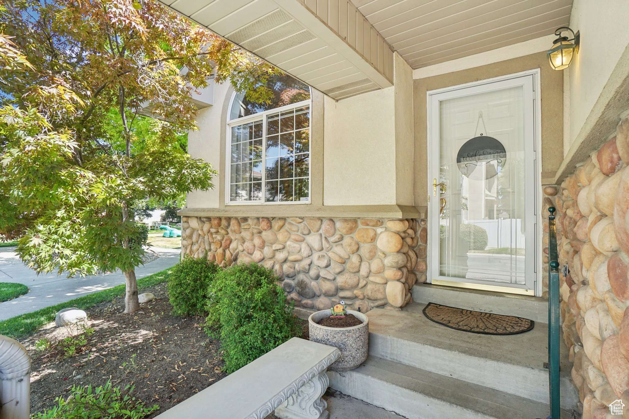 Sandy, UT 84094,798 E SPRUCE TREE LN
