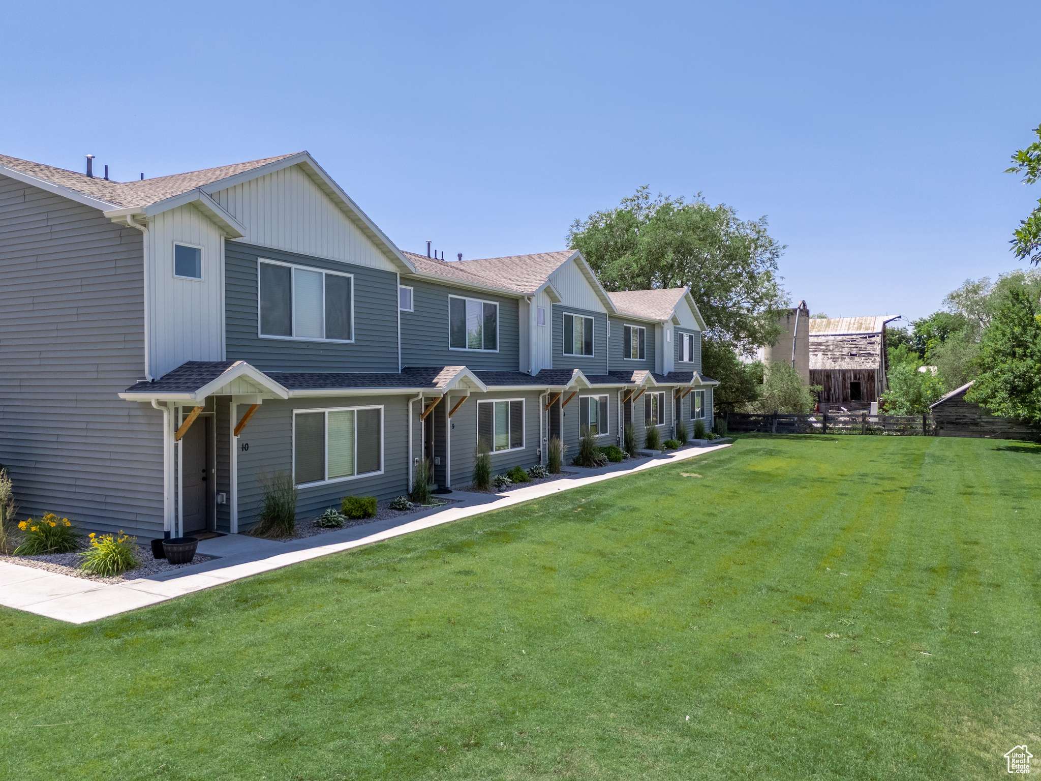 Smithfield, UT 84335,229 N MAIN ST