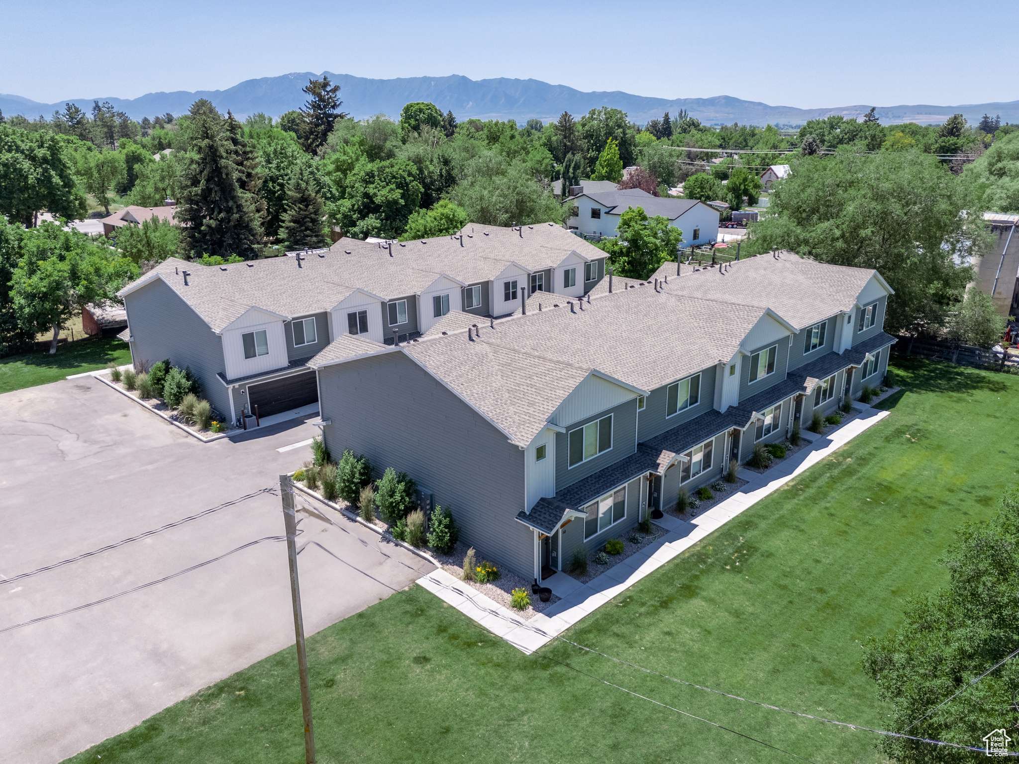 Smithfield, UT 84335,229 N MAIN ST