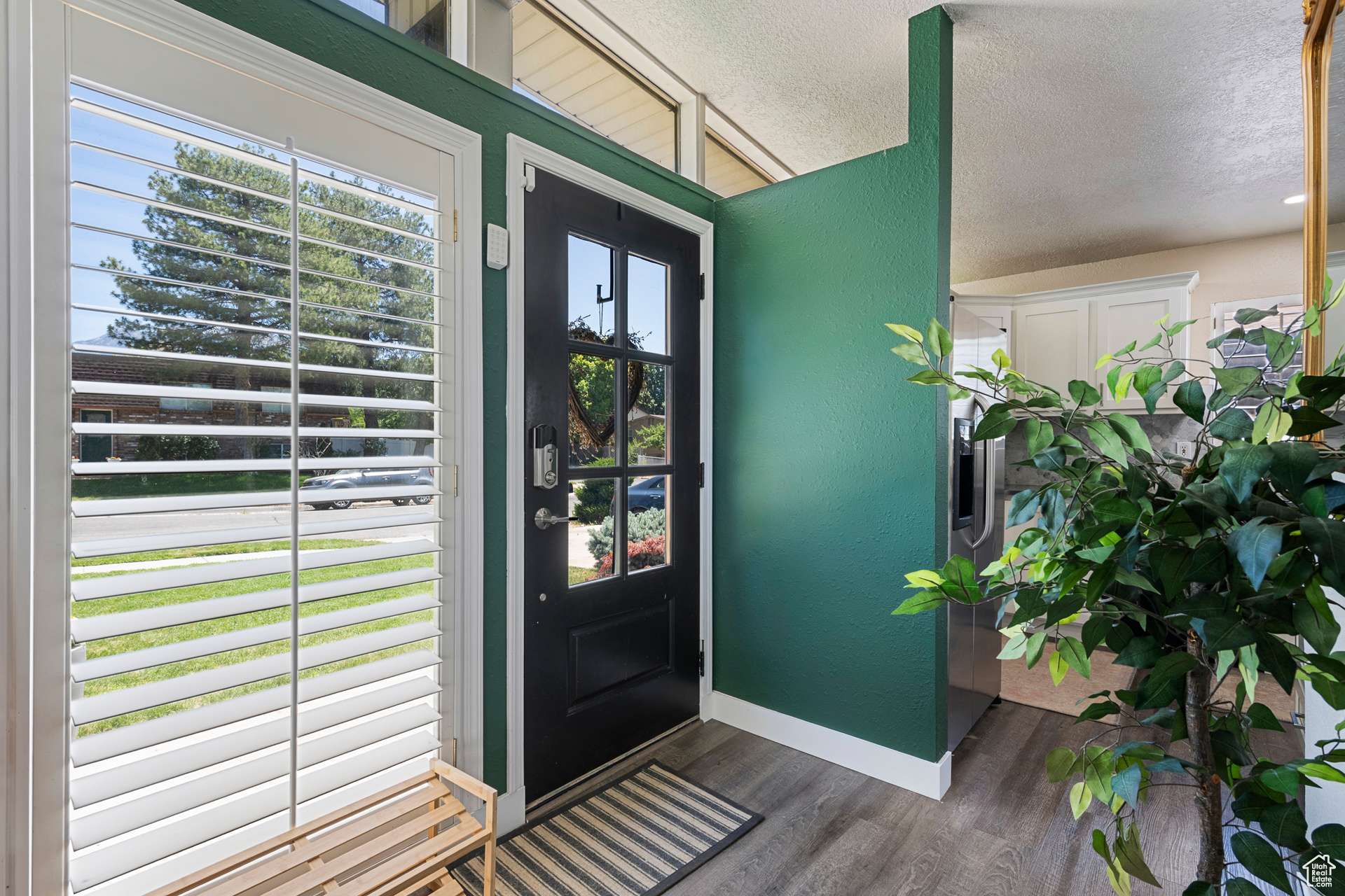 Midvale, UT 84047,6764 S ENCHANTED DR E