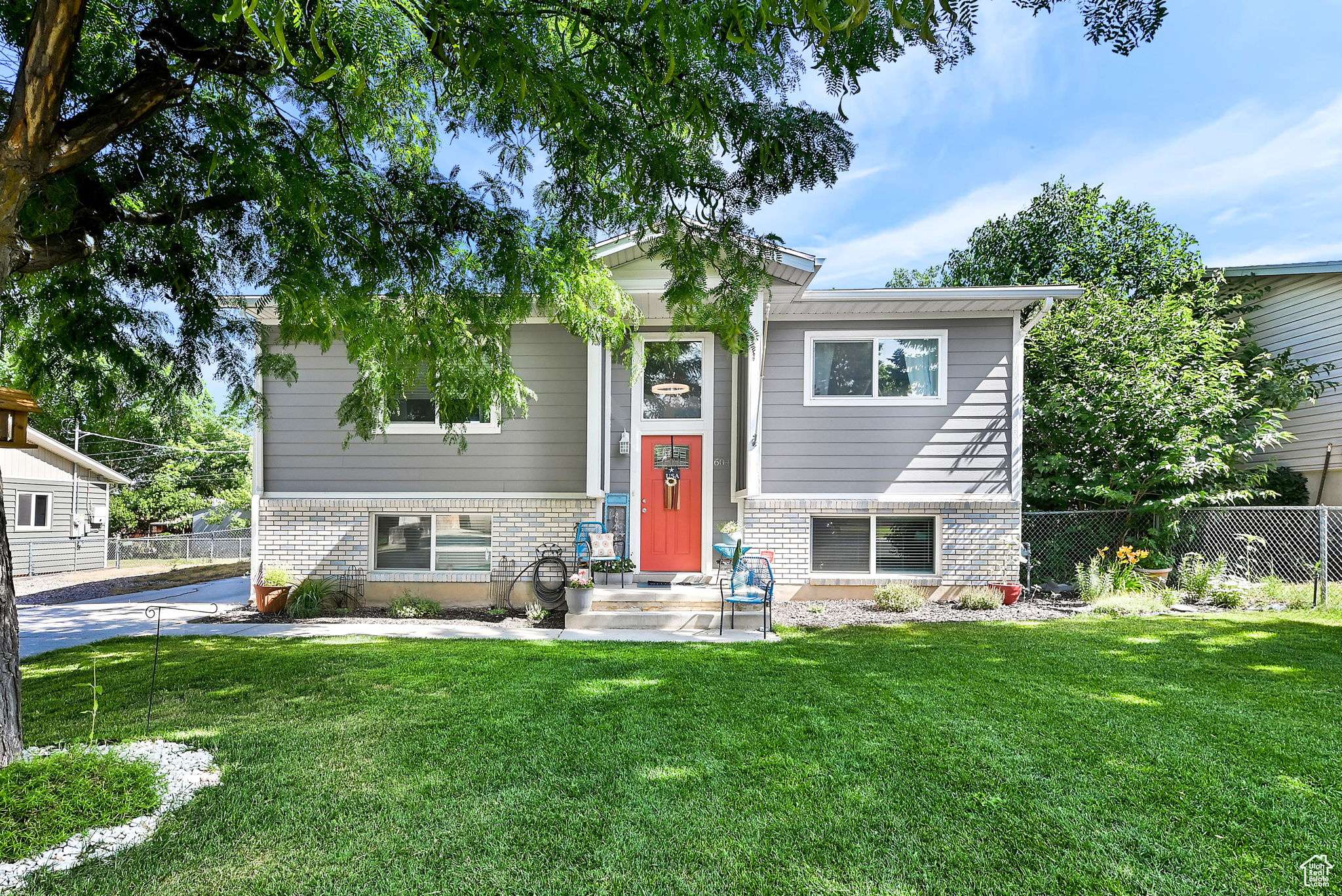 Clinton, UT 84015,604 W 1750 N