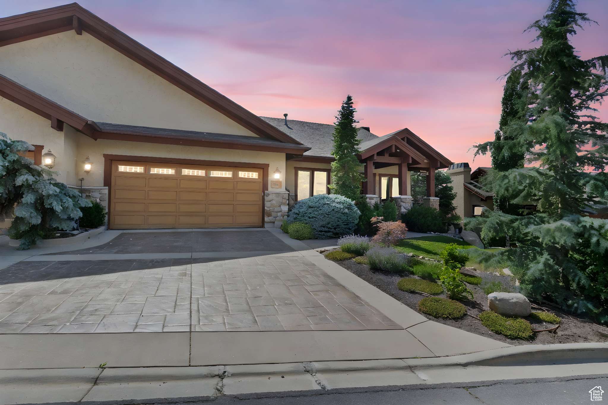 Sandy, UT 84092,10368 S BEDROCK LN E