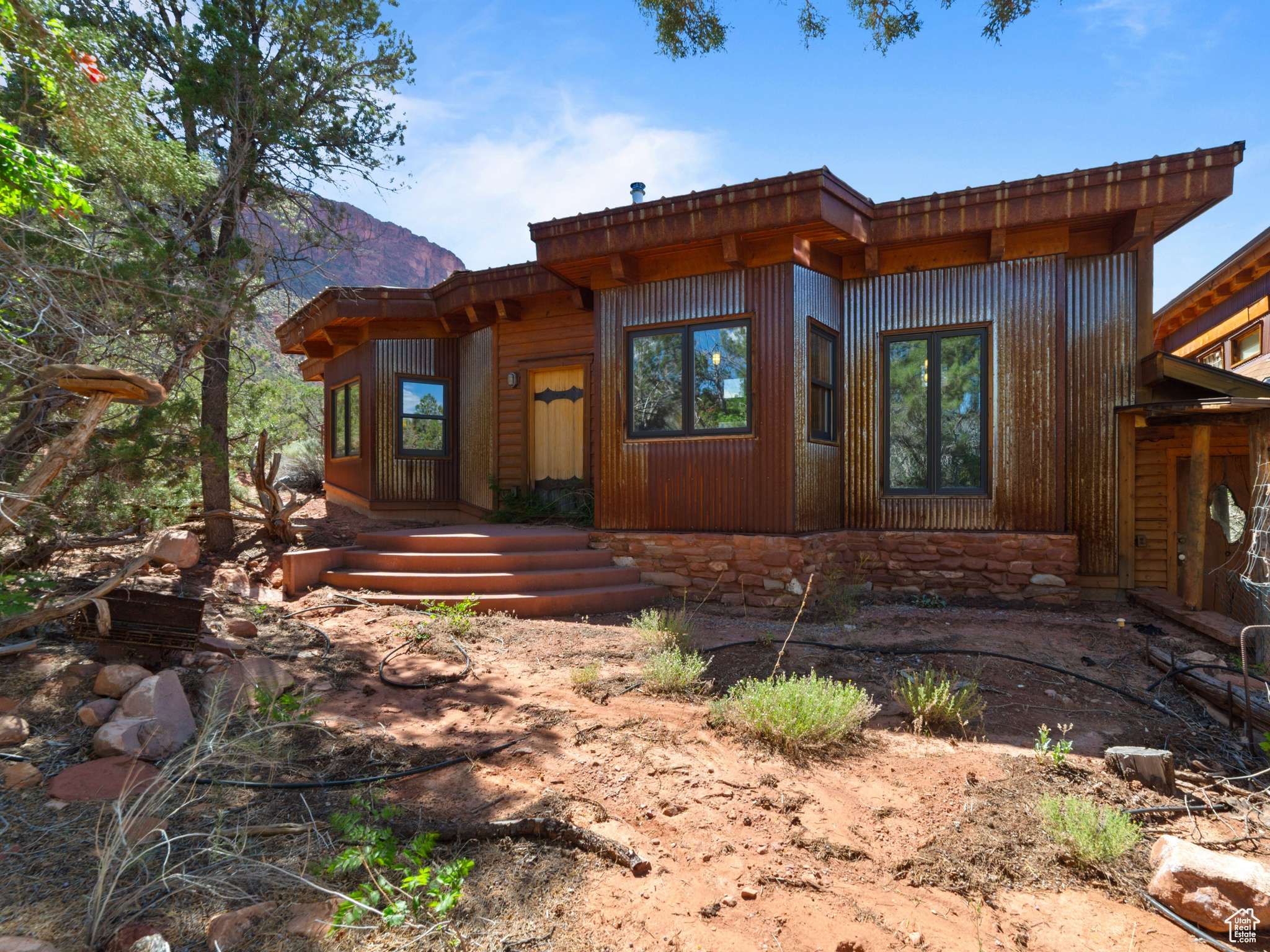 Castle Valley, UT 84532,338 TAYLOR LN