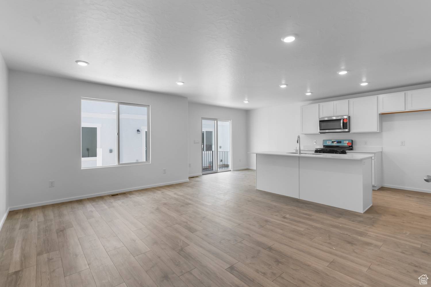 Saratoga Springs, UT 84045,886 E SAND DOLLAR WAY #2333