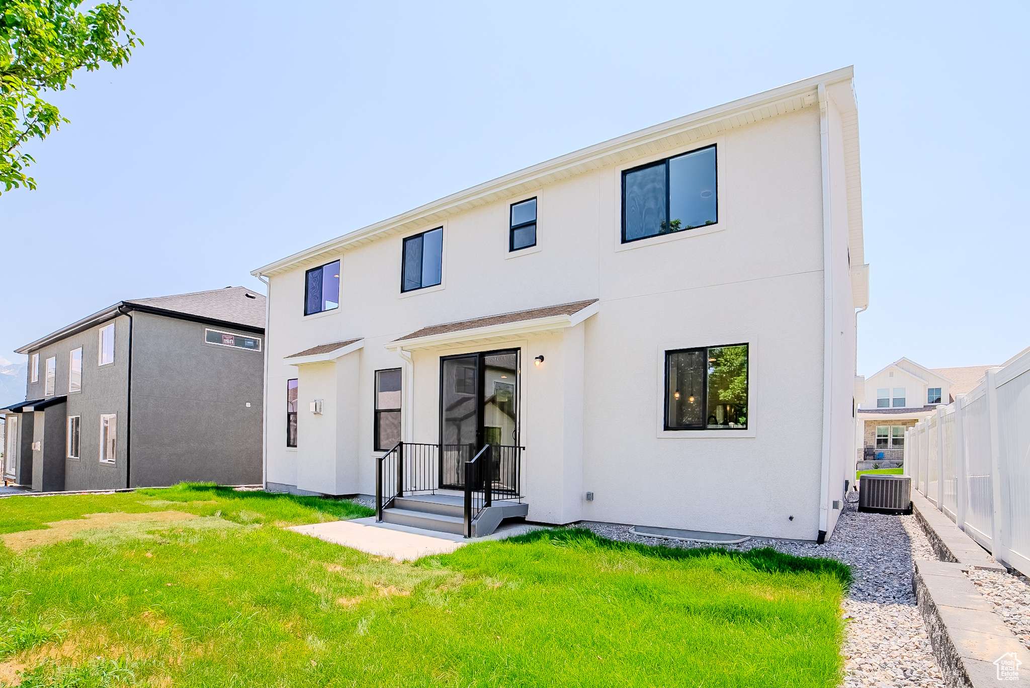South Jordan, UT 84009,3884 W SAND LAKE DR