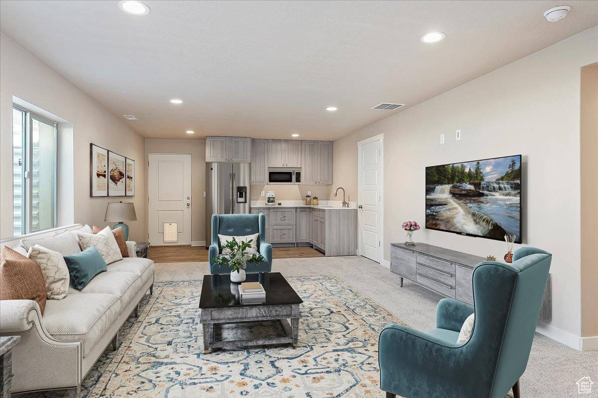 Syracuse, UT 84075,1464 W 650 S
