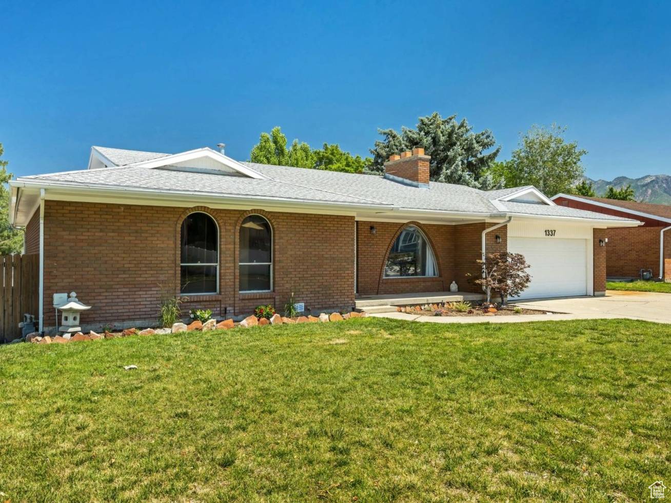 Sandy, UT 84093,1337 E 8020 S