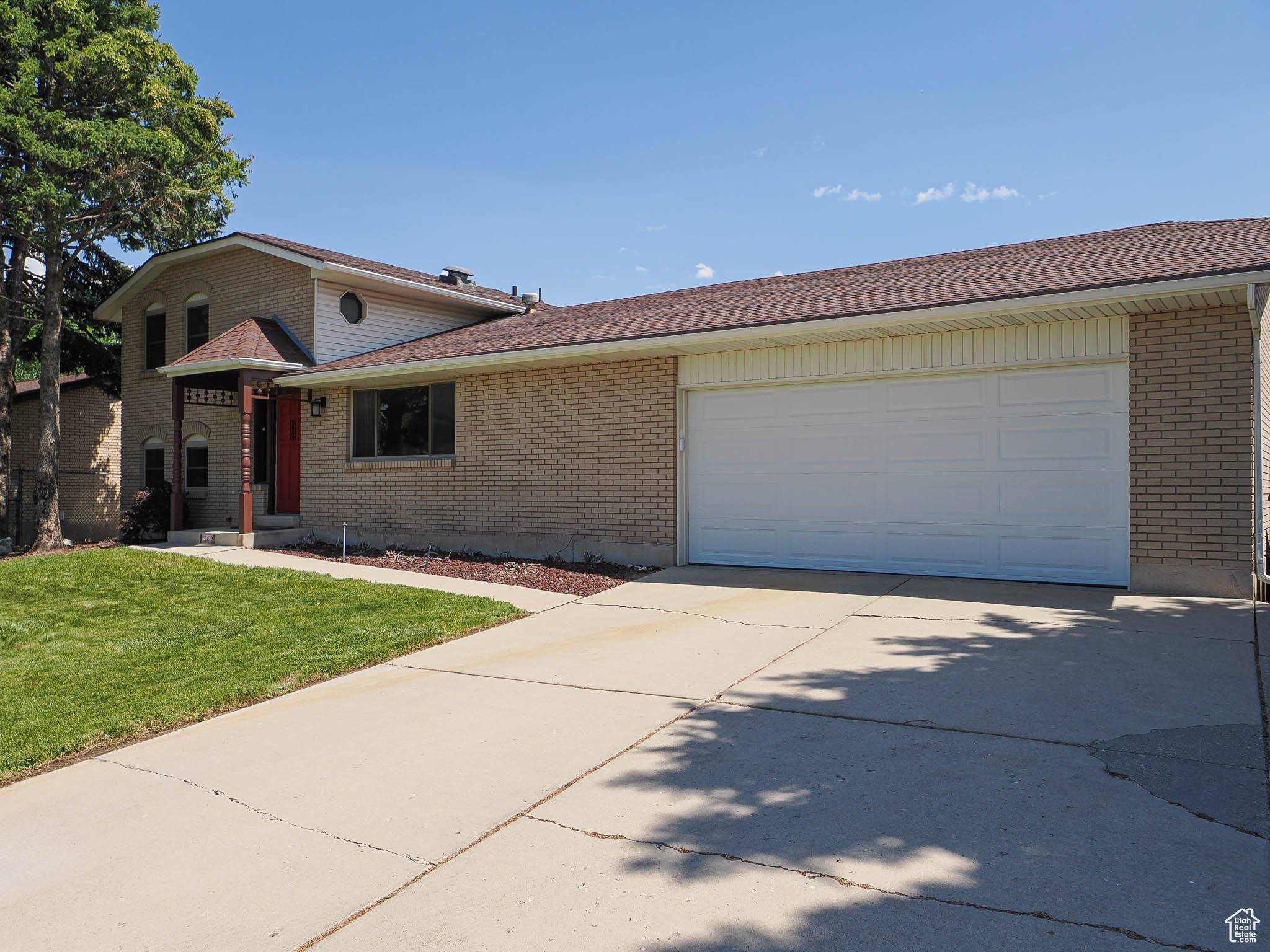 Taylorsville, UT 84129,2333 W LEDGEWOOD DR
