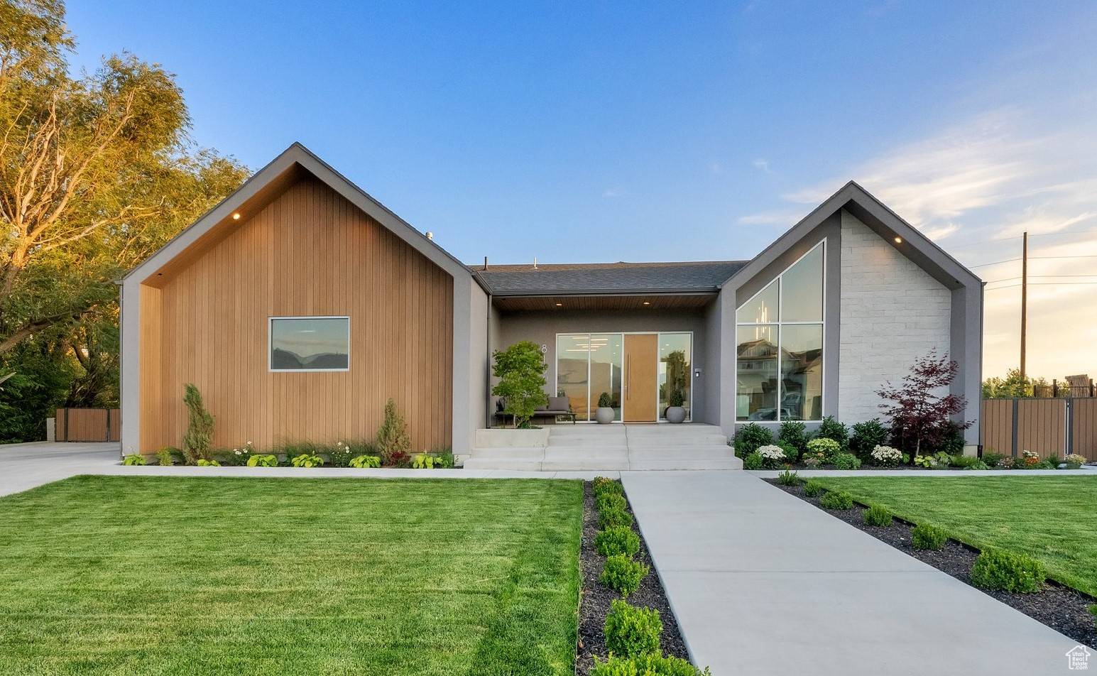 Lehi, UT 84043,813 W CHARLOTTE ST N
