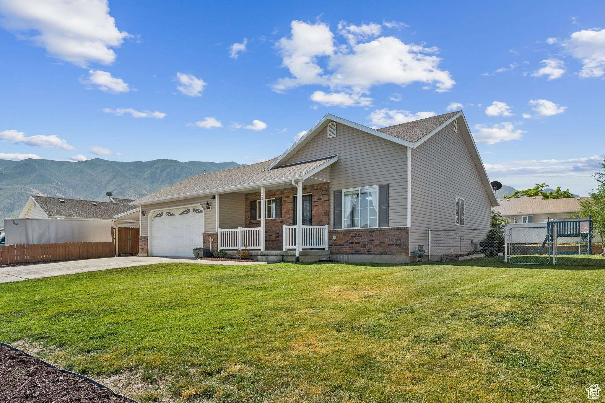 Santaquin, UT 84655,129 W 500 N