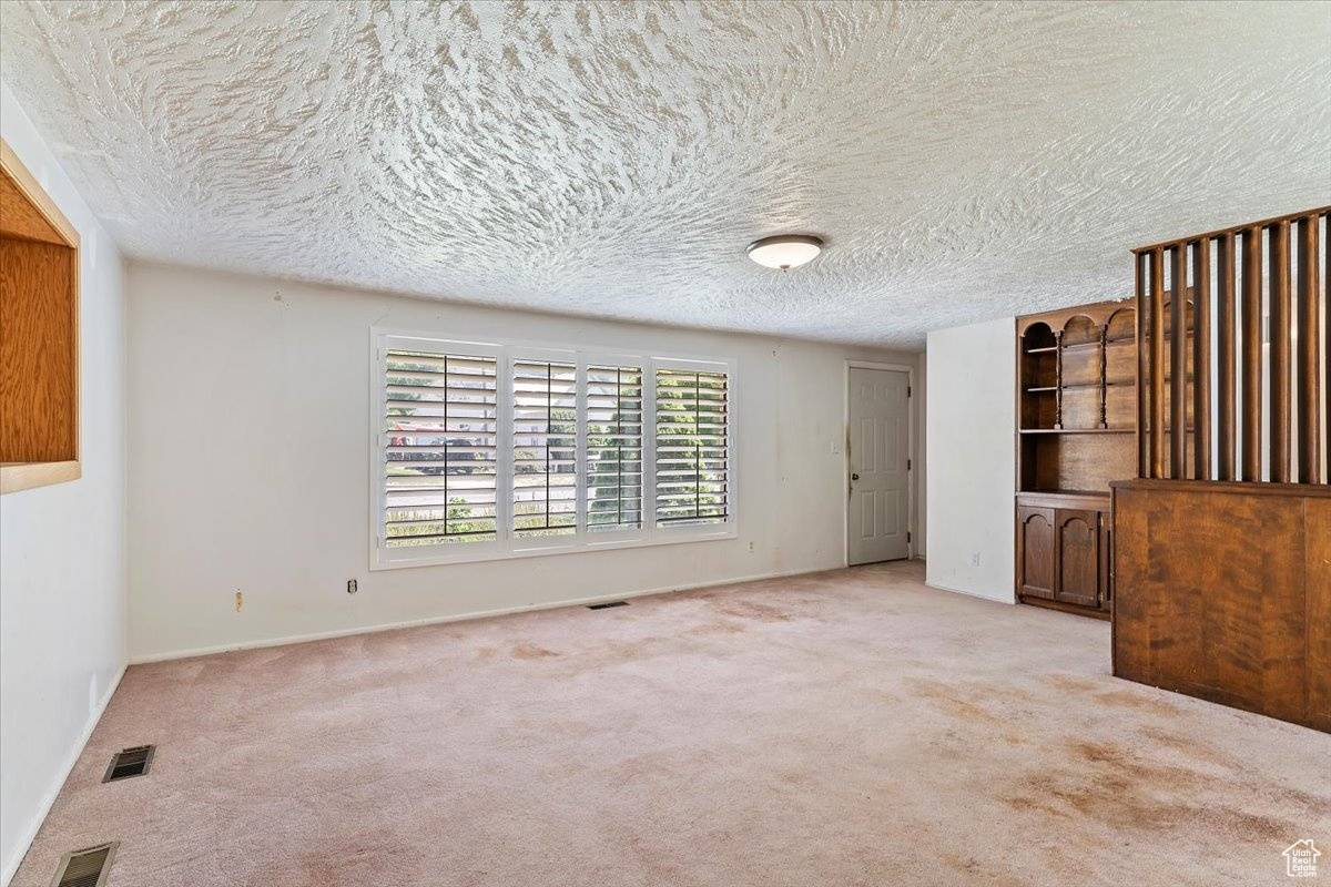 North Ogden, UT 84414,2363 N 600 E