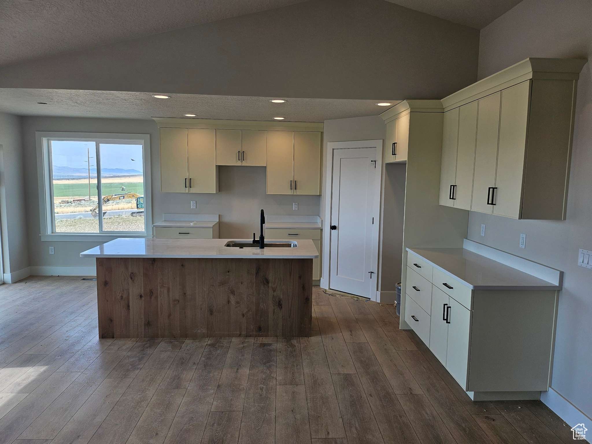 Nephi, UT 84648,1569 N 300 E