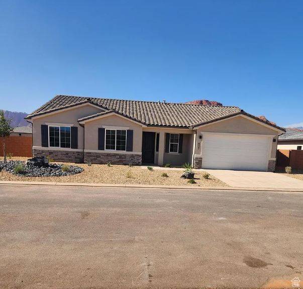 Ivins, UT 84738,657 S 230 W #7