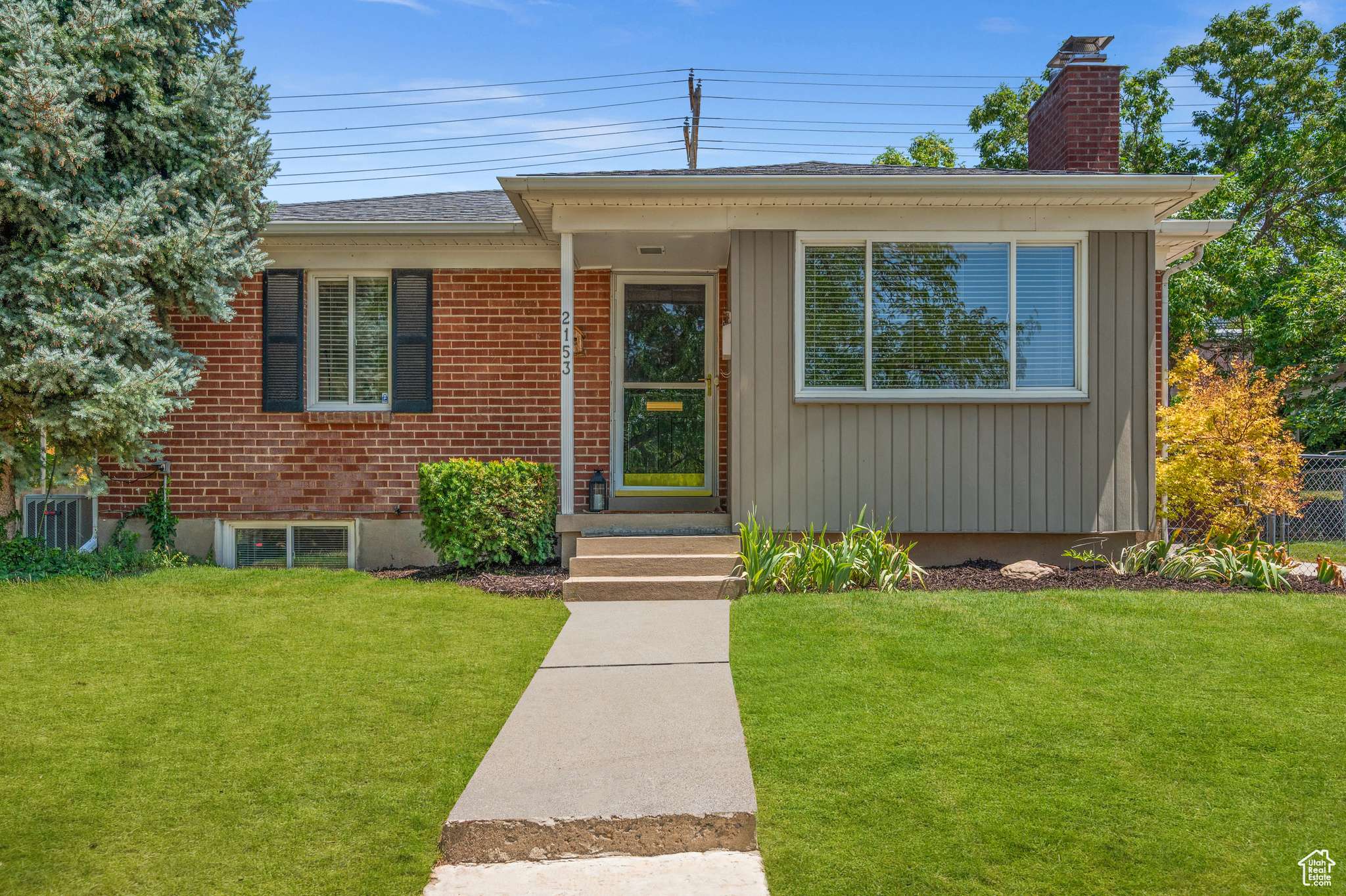 Salt Lake City, UT 84109,2153 S BROADMOOR ST