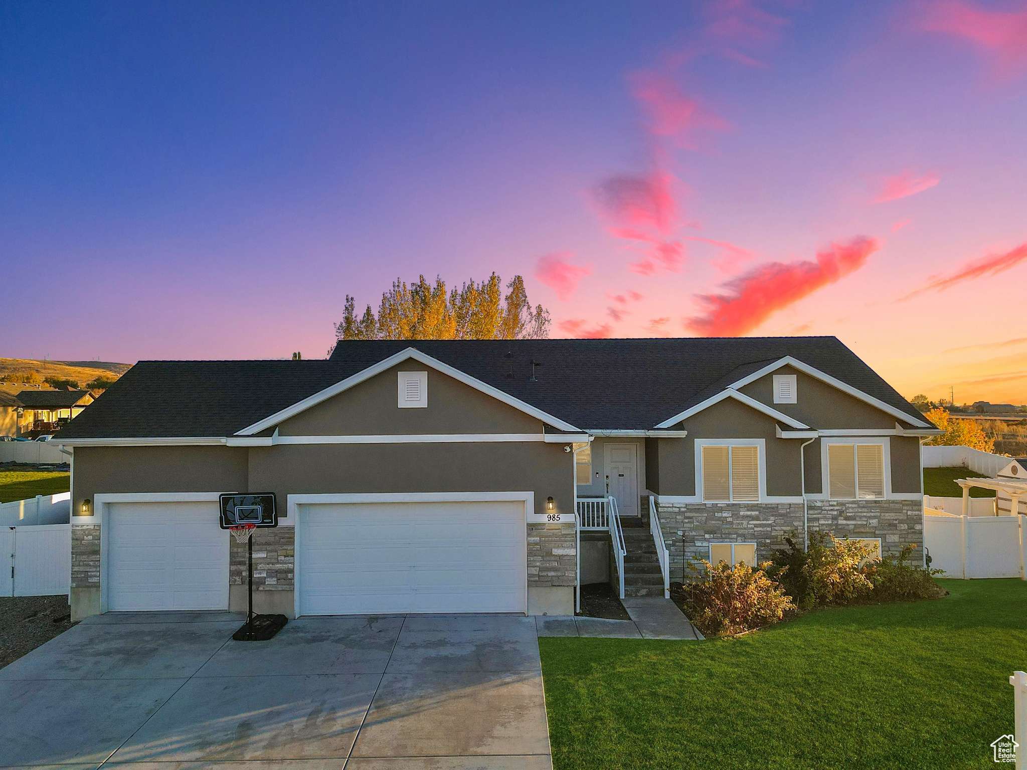 Willard, UT 84340,985 W 7300 S