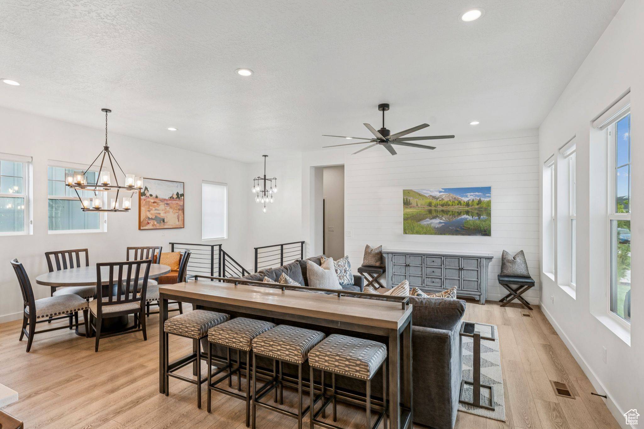 South Jordan, UT 84009,6424 W SUGAR CANE DR