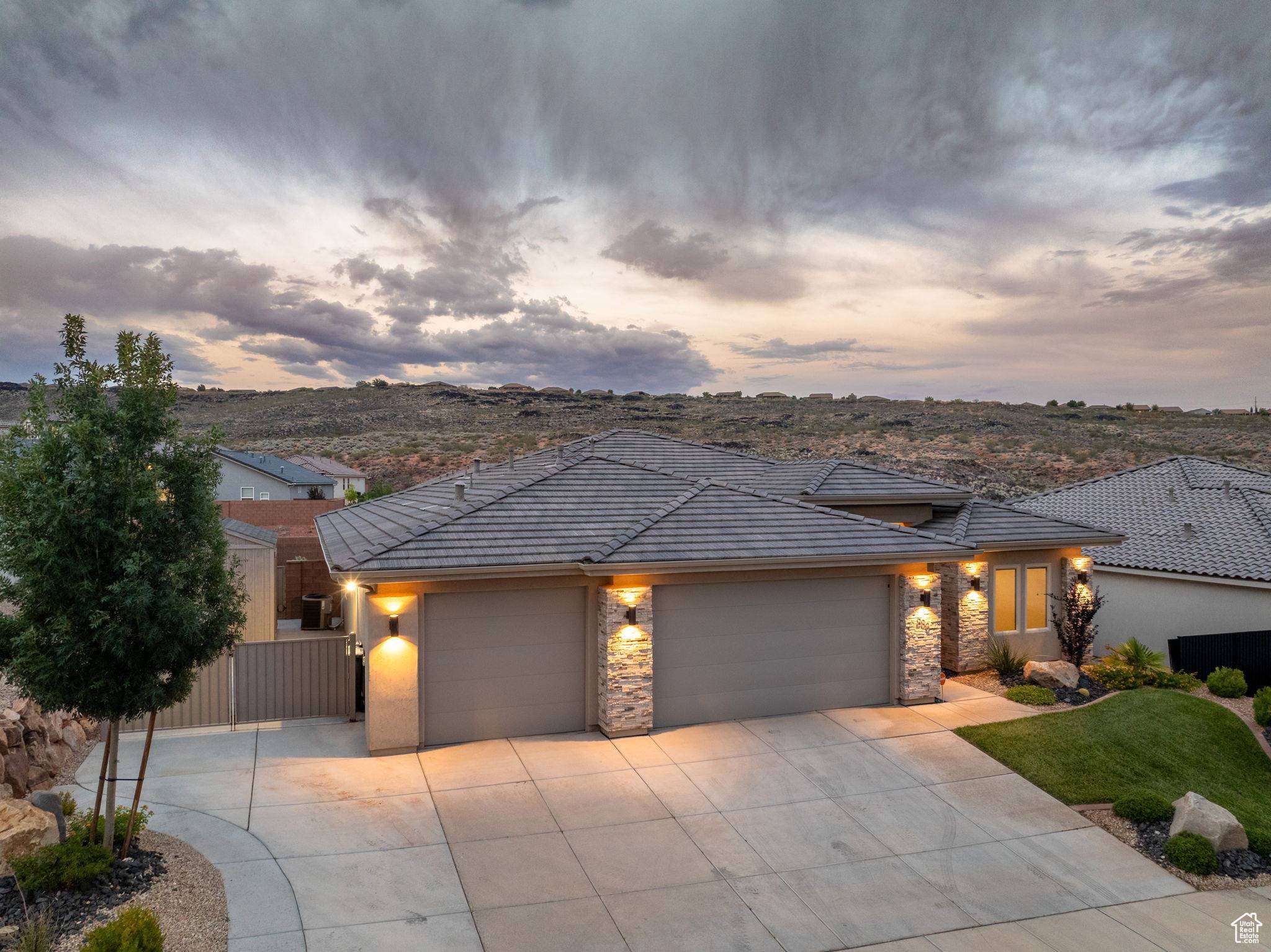 Washington, UT 84780,886 N SANDY TALUS DR