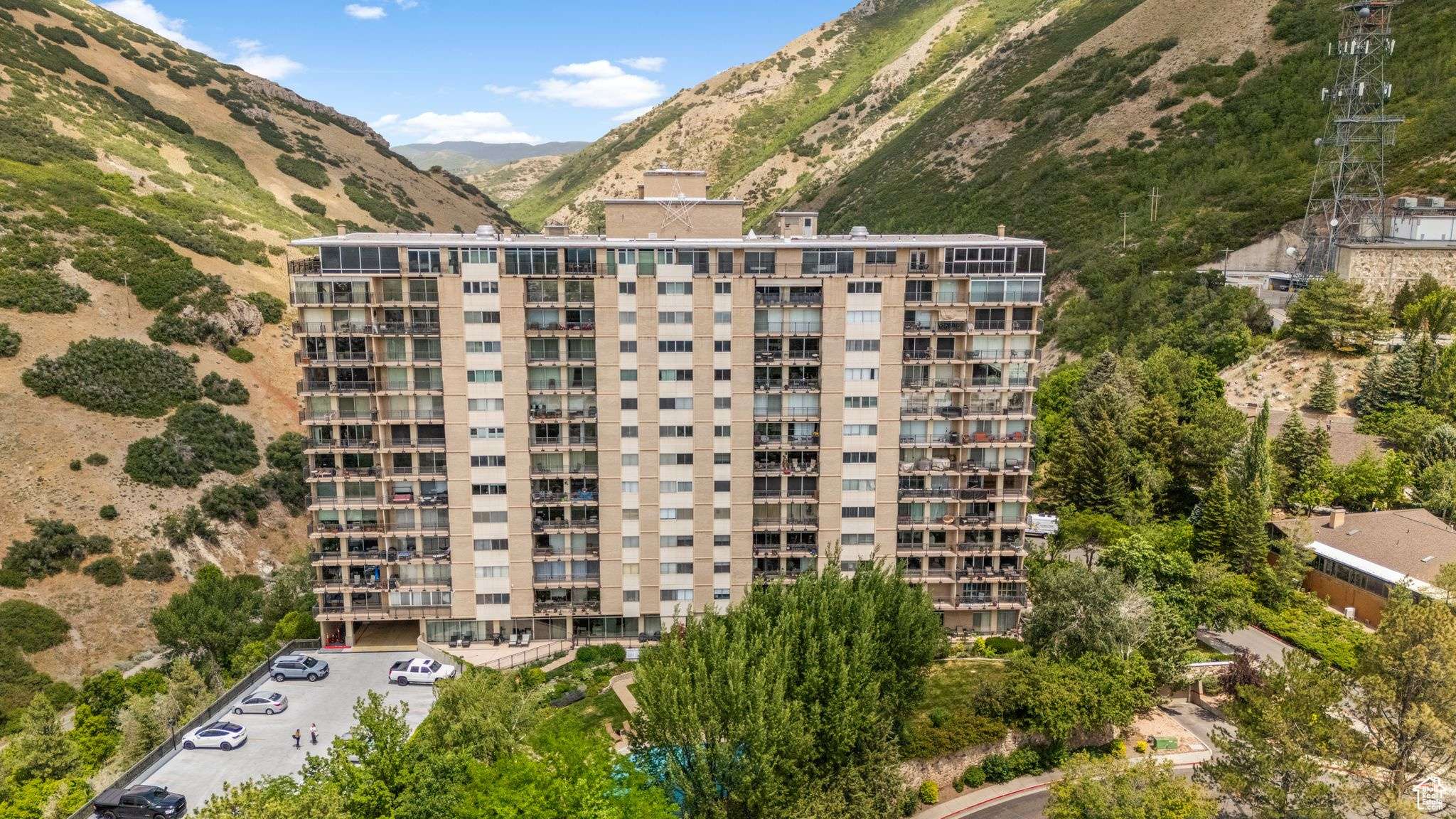 Salt Lake City, UT 84108,875 S DONNER WAY E #302