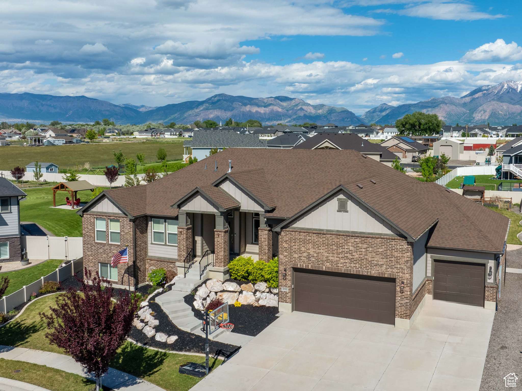 Hooper, UT 84315,3552 S 5250 W #13