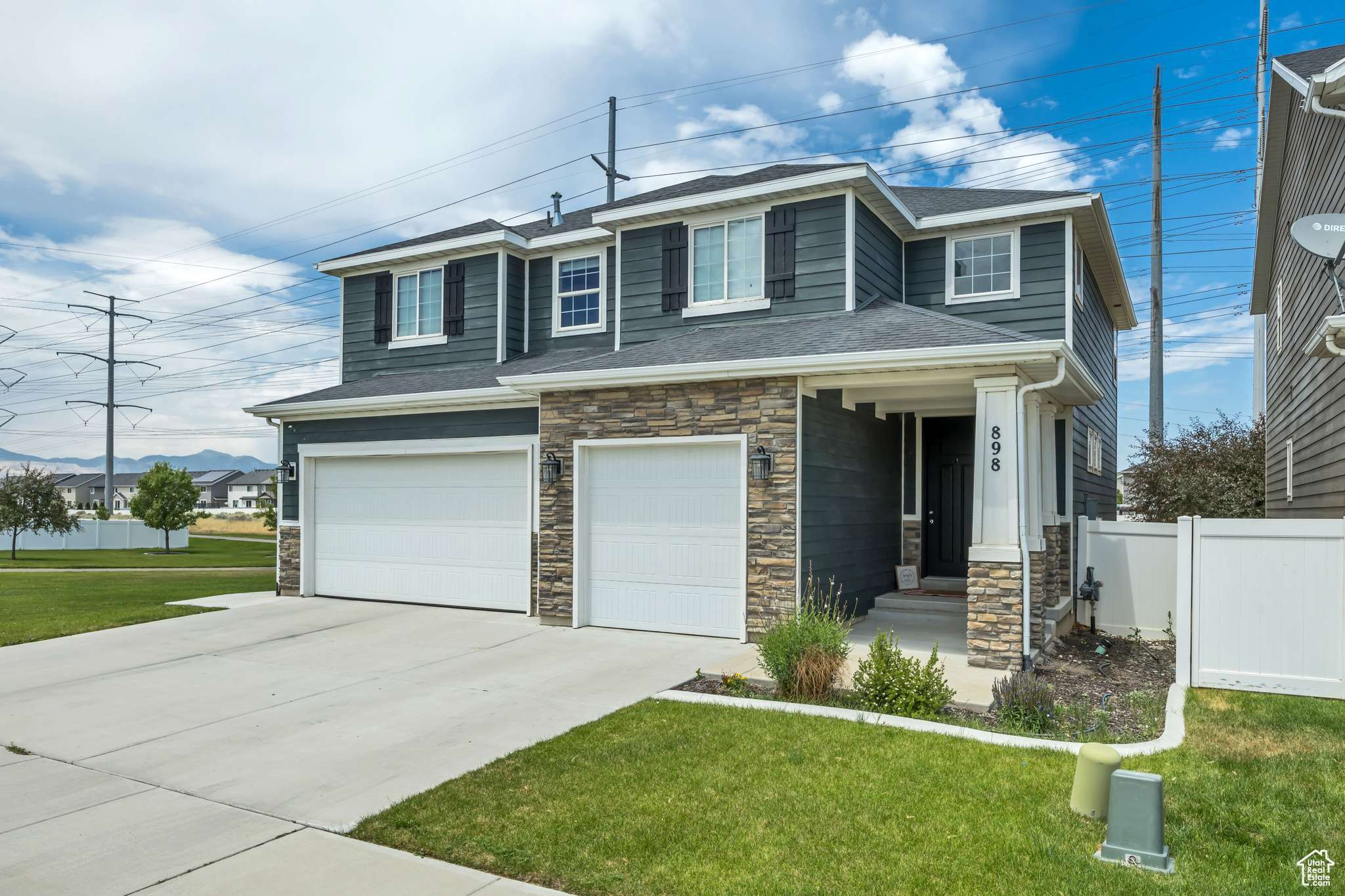Bluffdale, UT 84065,898 W FREEDOM WAY