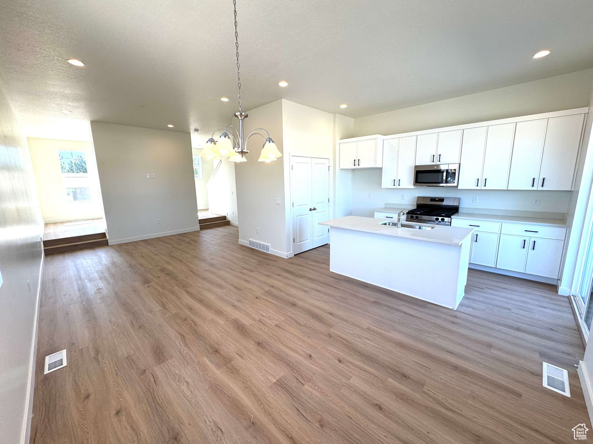 Layton, UT 84041,1678 N 1600 W #123