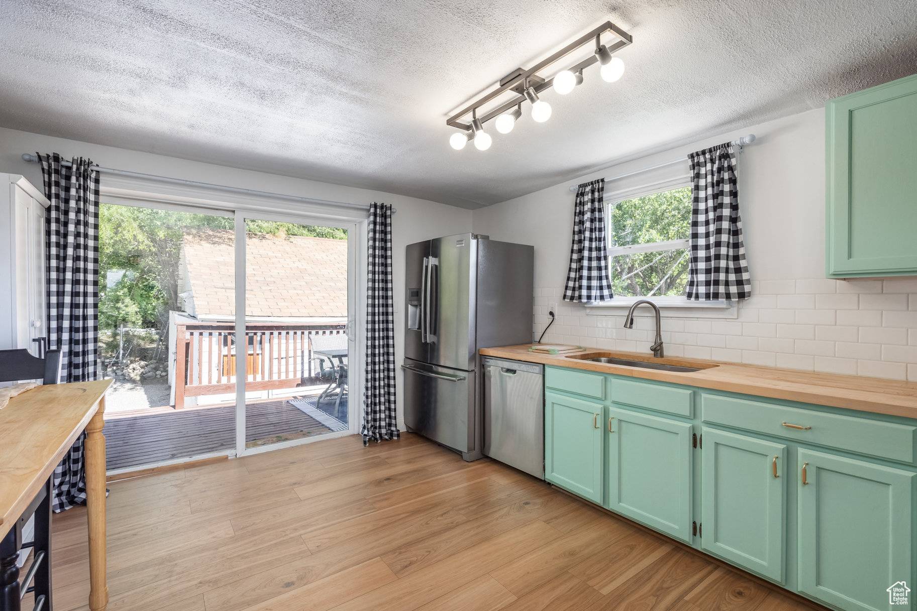 Pleasant Grove, UT 84062,190 N 200 E
