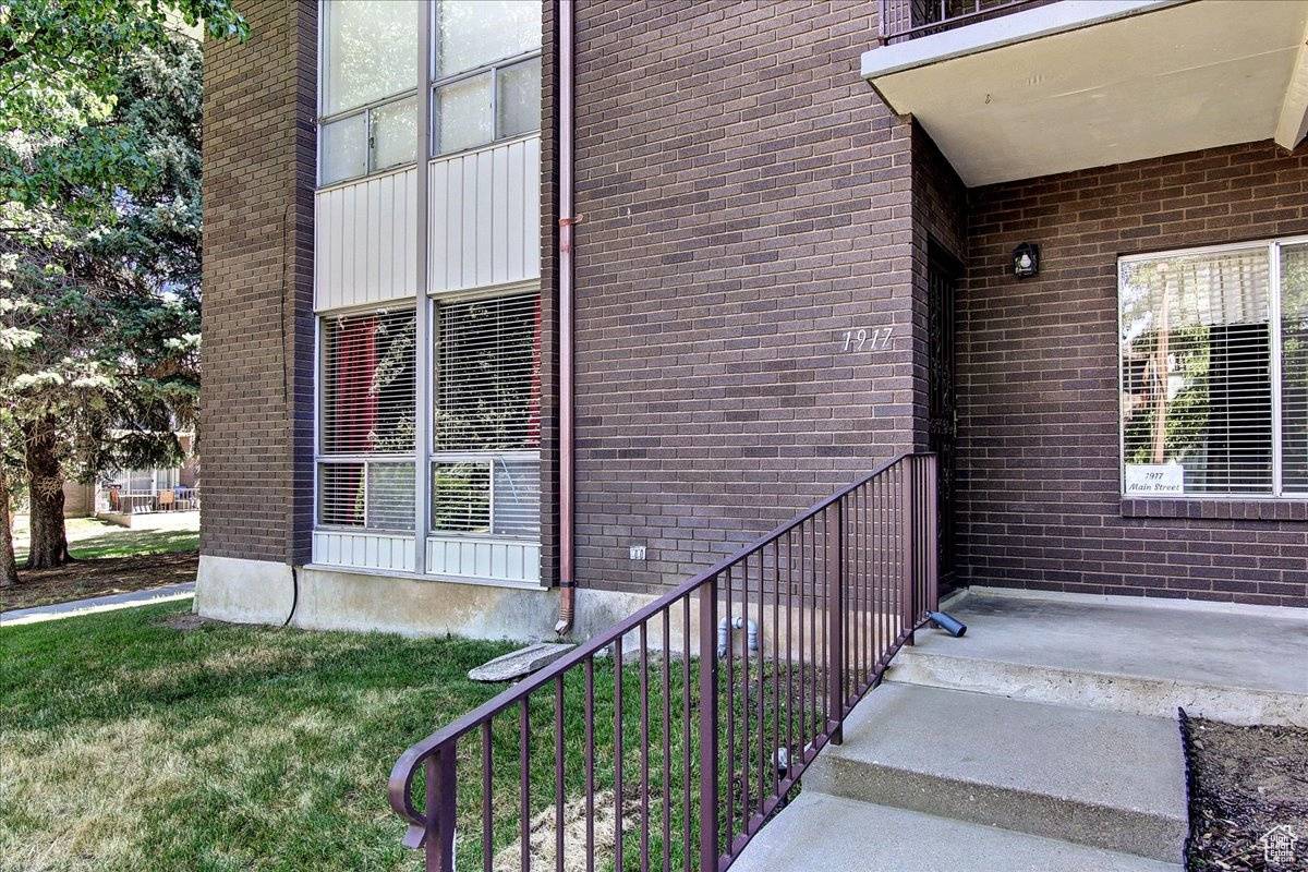Bountiful, UT 84010,1917 S MAIN ST #7A