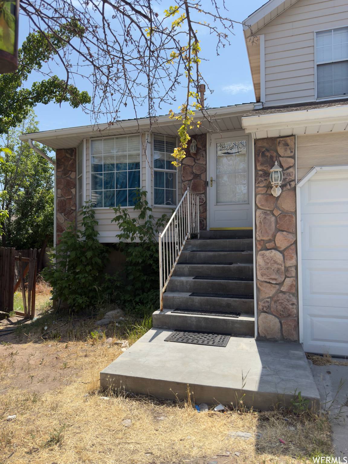 South Salt Lake, UT 84106,3287 S WATER LILY DR