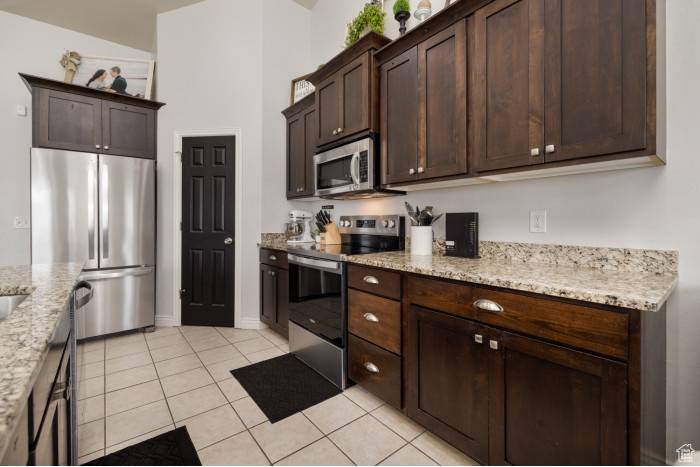 Vernal, UT 84078,776 S 450 W