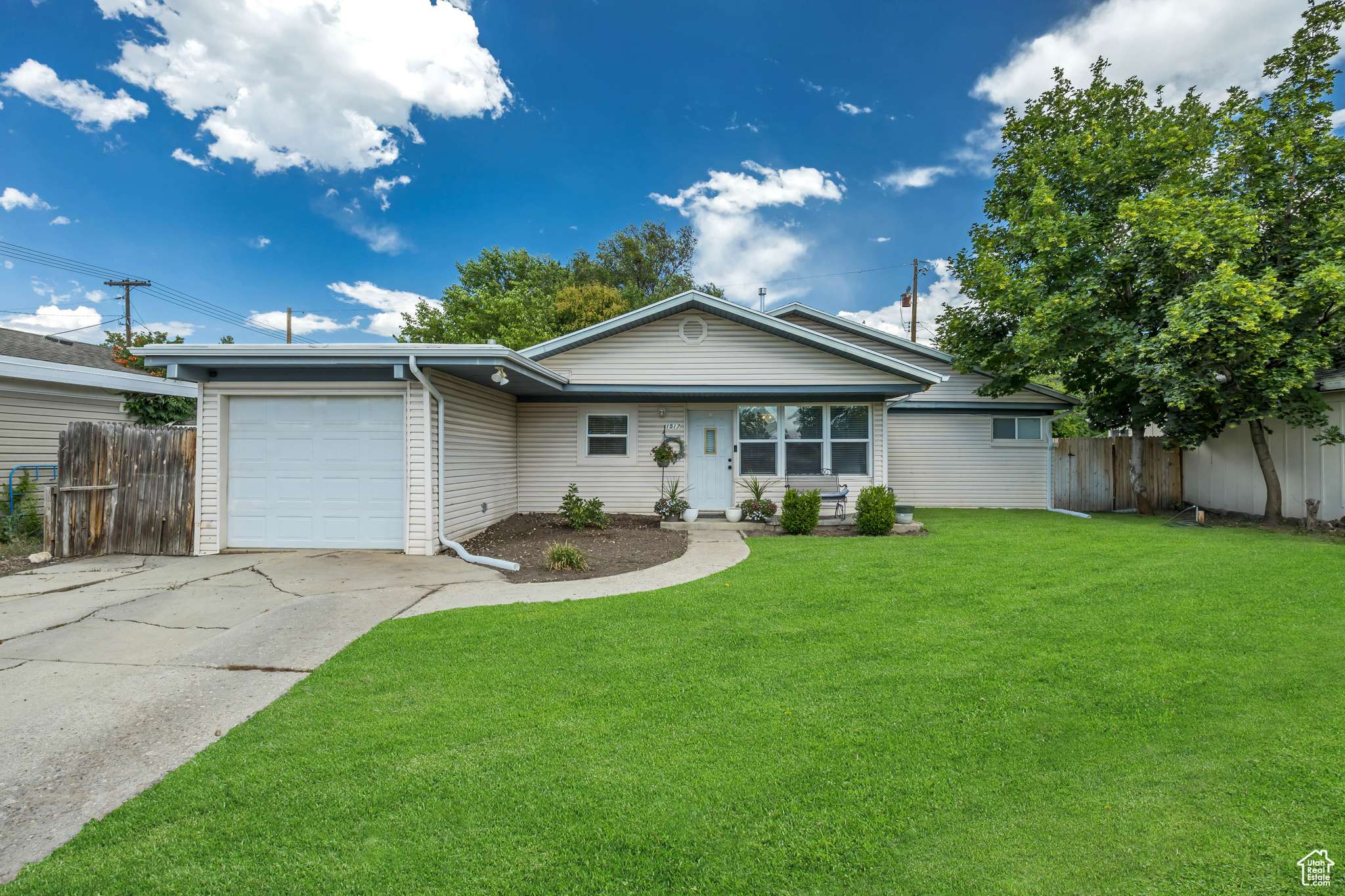 Woods Cross, UT 84087,1517 S 700 W